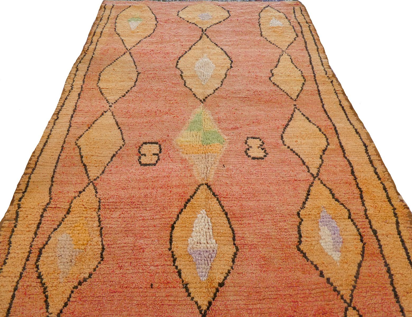 Tappeto in terracotta Boujad marocchino di metà secolo in vendita 2