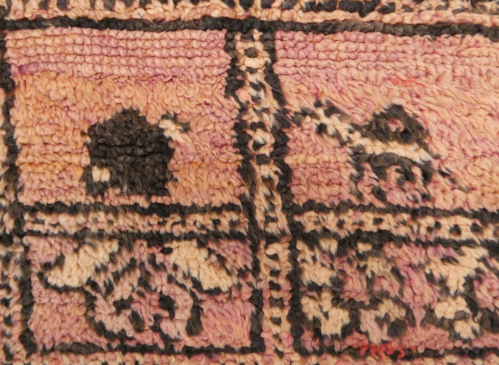 Midcentury Moroccan Wool Rug  5'10 x 9' For Sale 3