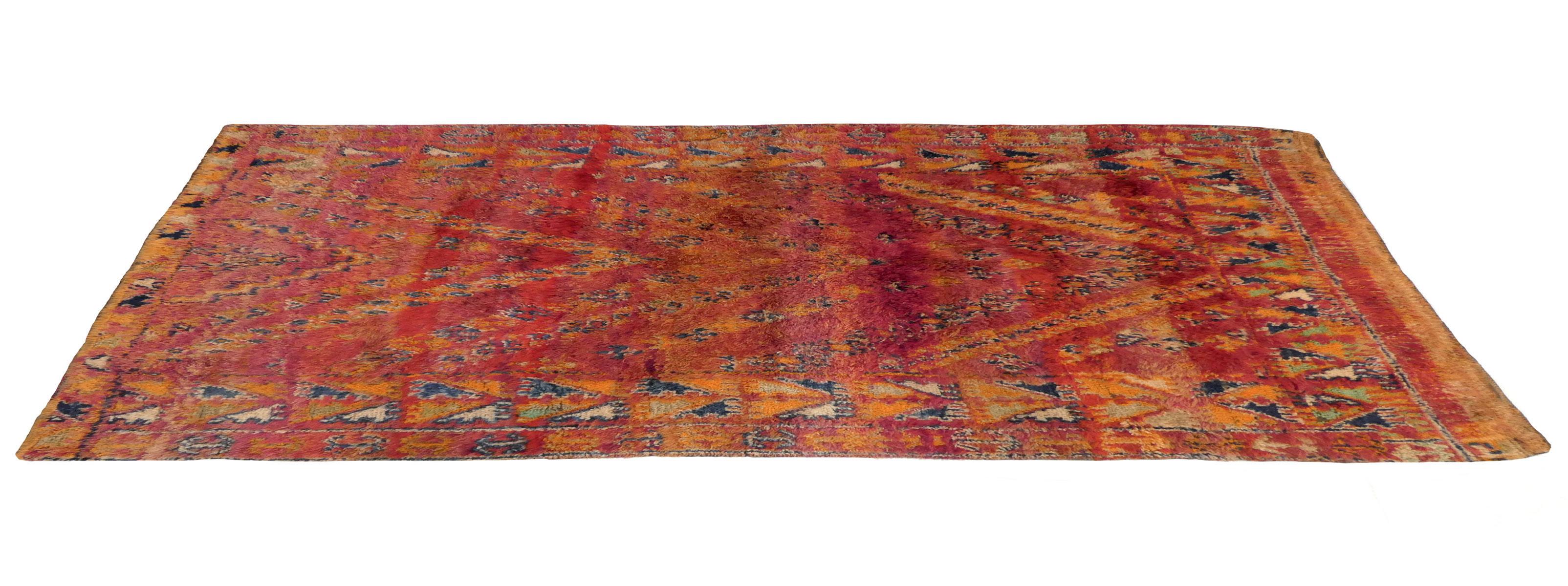 Midcentury Moroccan Zayane Wool Rug  6'6 X 9'8 For Sale 5