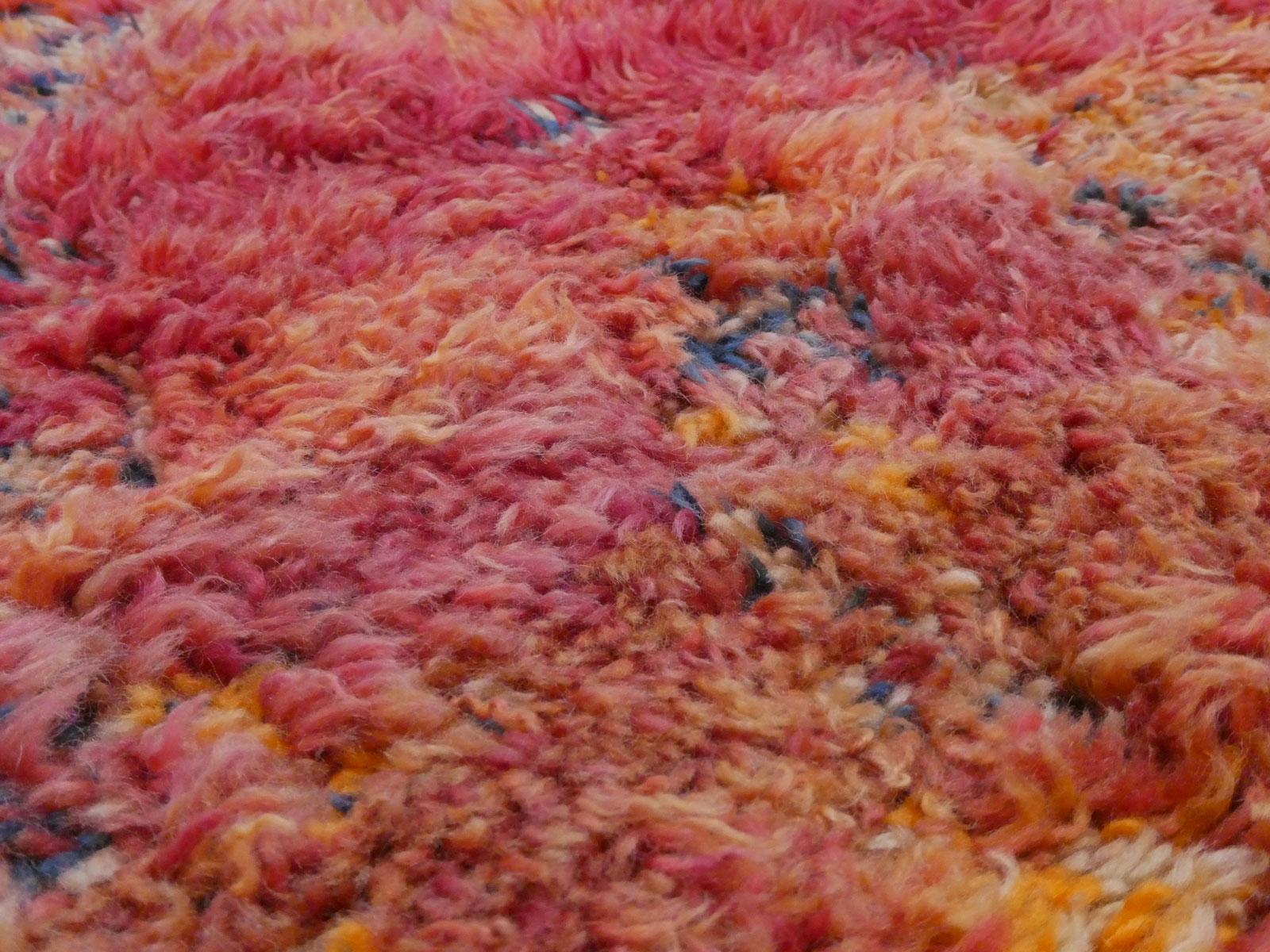 Midcentury Moroccan Zayane Wool Rug  6'6 X 9'8 For Sale 2
