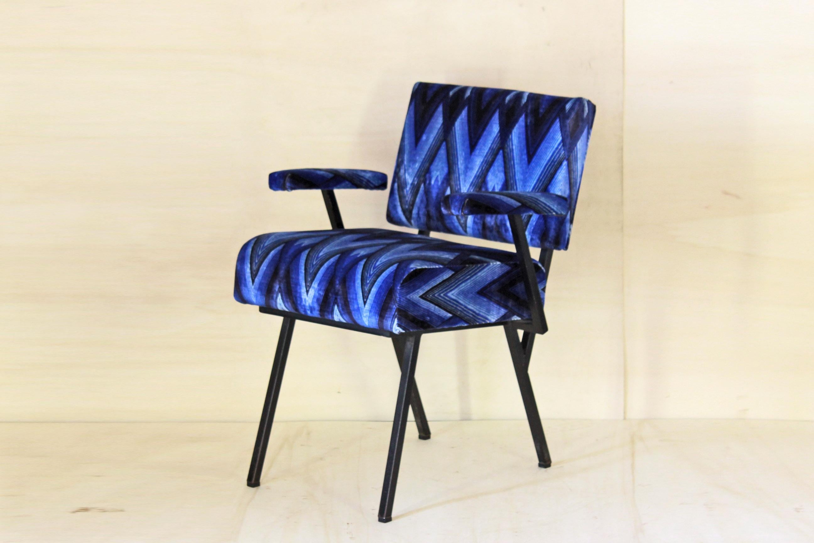 Sessel im Vintage-Stil, Zweier-Set, Italien 1960er Jahre (Moderne der Mitte des Jahrhunderts) im Angebot