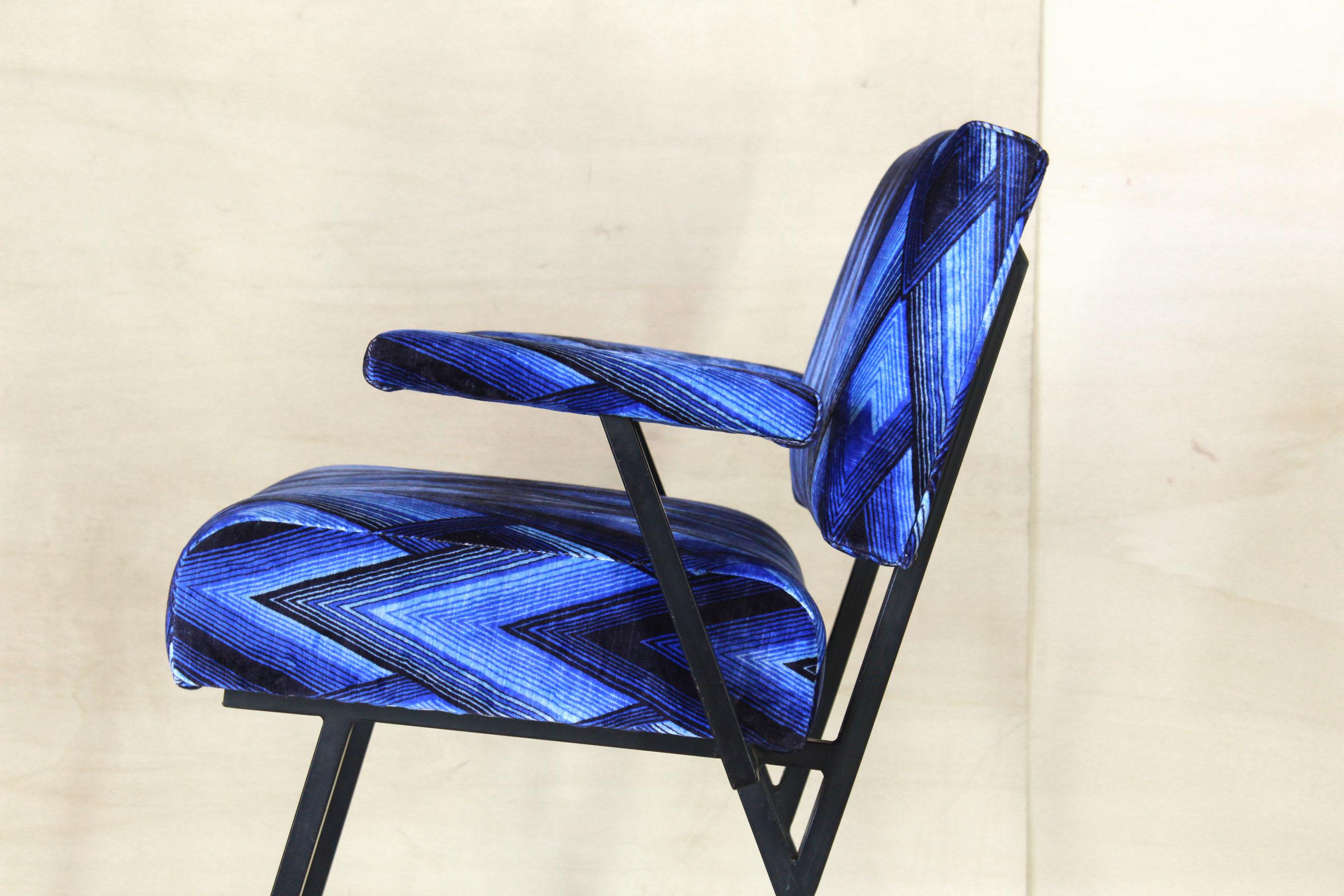 Fabric Vintage Armchairs, Set of Two, Italy 1960s For Sale