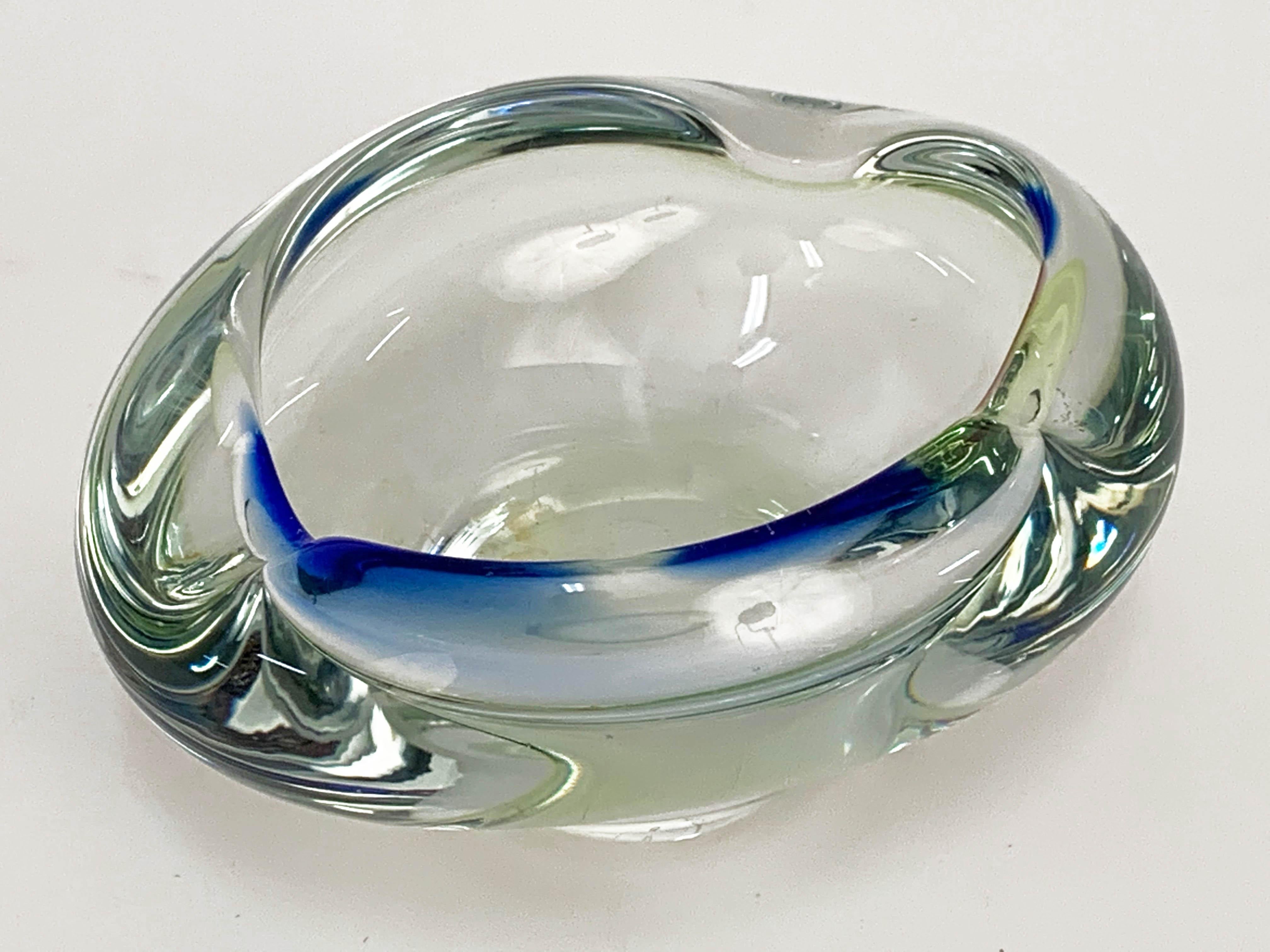 Italienischer Aschenbecher aus Murano-Glas aus der Jahrhundertmitte, 1960 im Angebot 4
