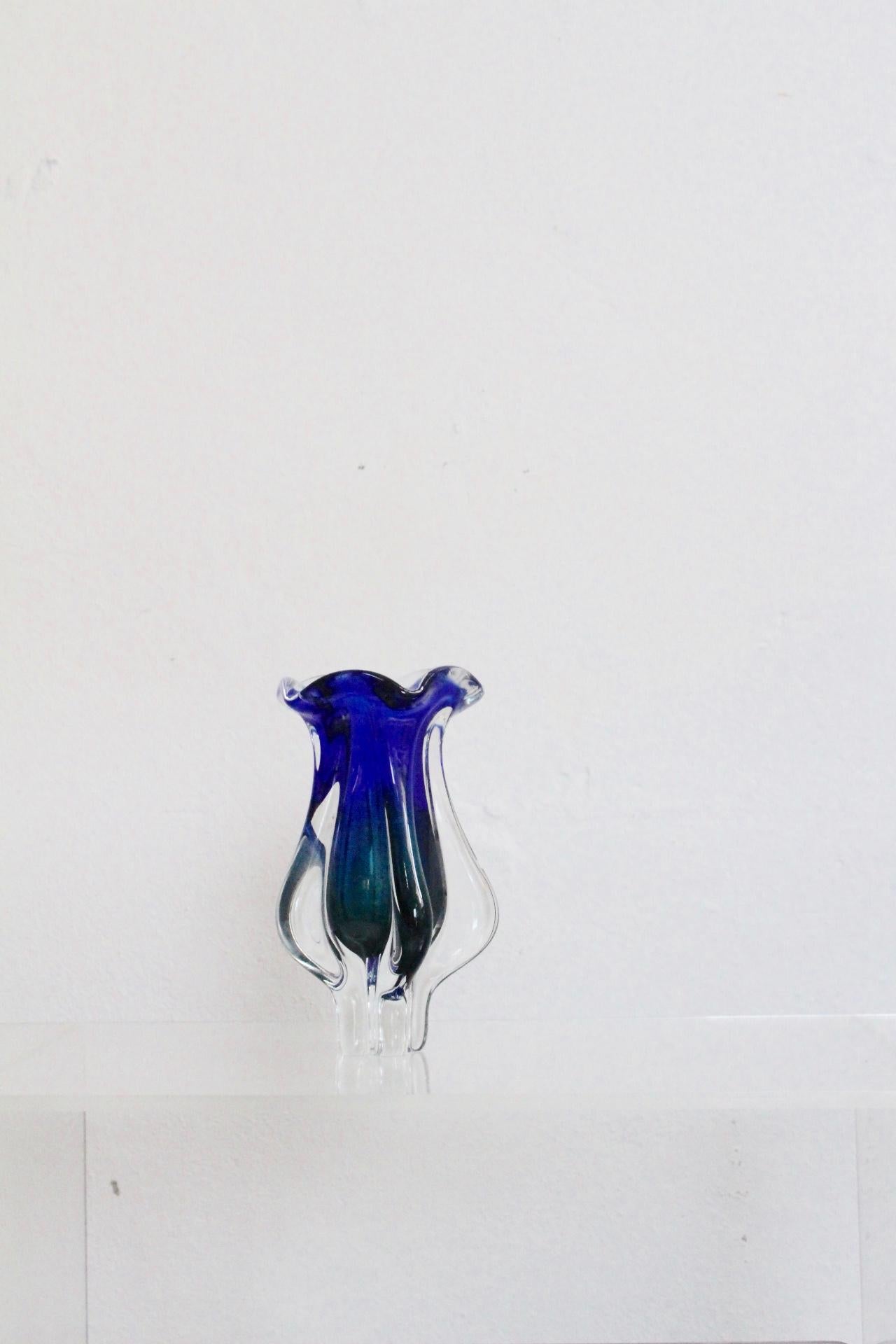Midcentury Murano Blue and Green Italian Sommerso Glass Vase, 1960s For Sale 2
