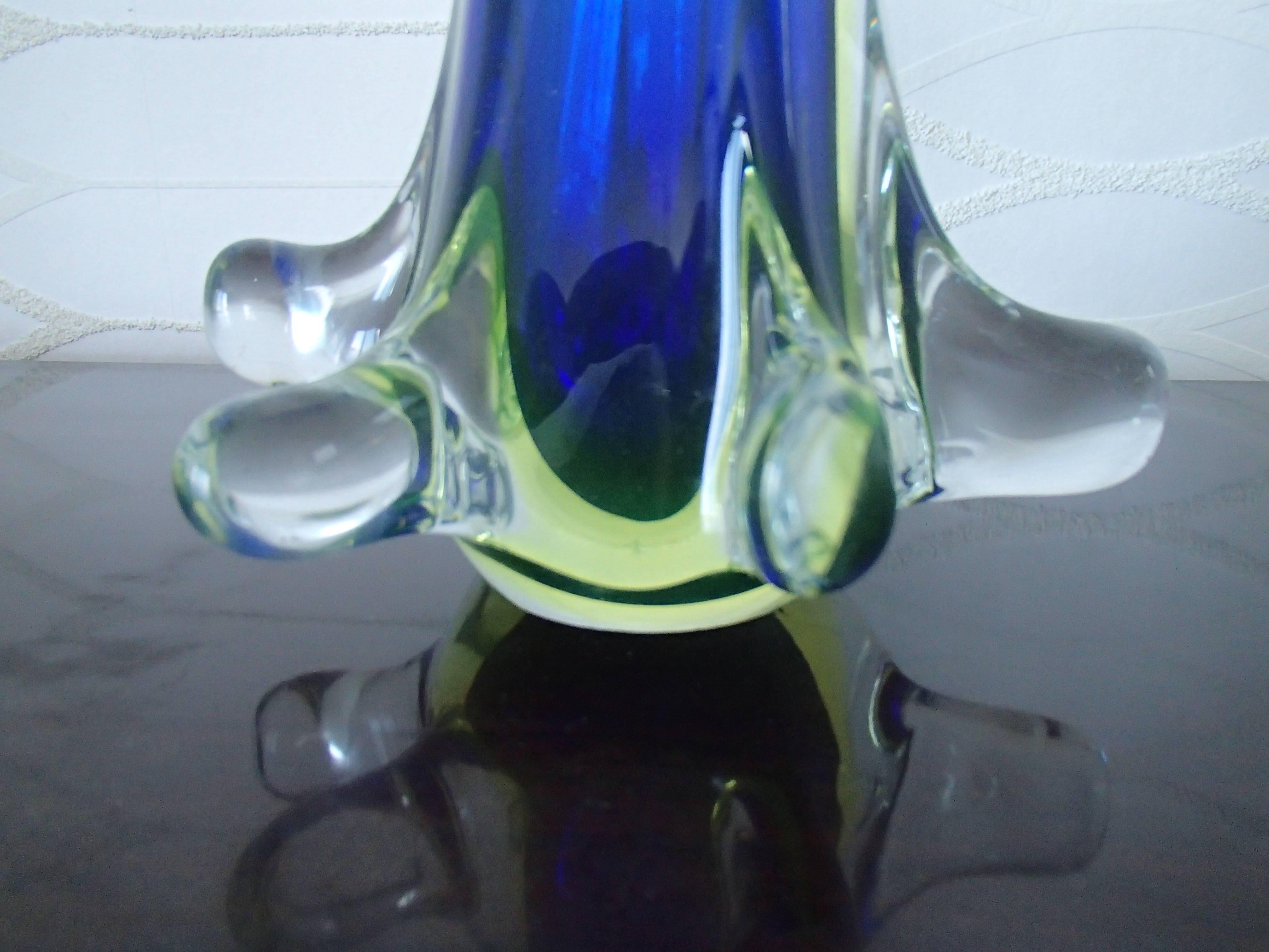 italien Vase de Murano bleu et vert du milieu du siècle dernier