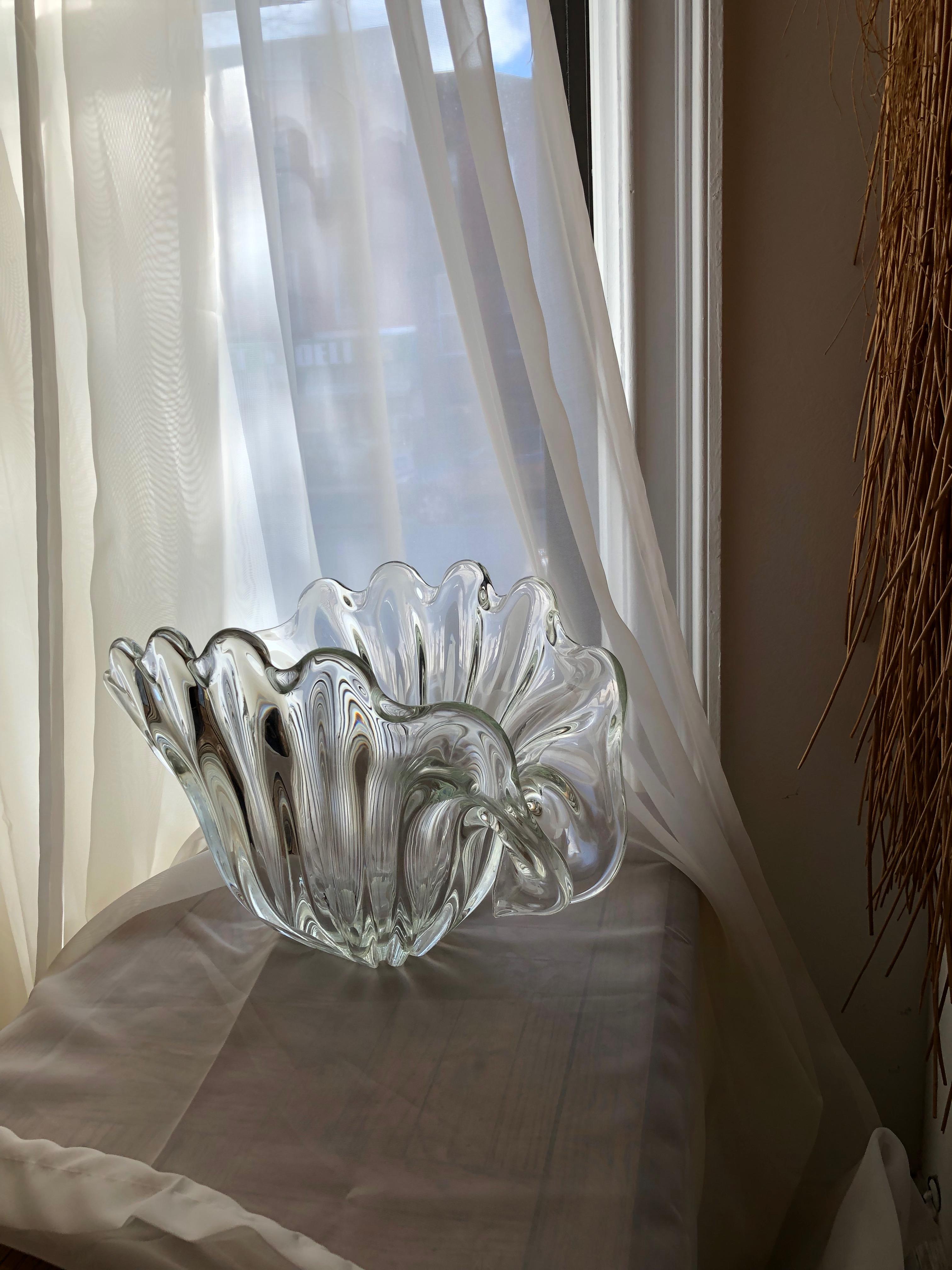 Mid-Century Modern Midcentury Murano Clear Leaded Art Glass Crystal Shell Centerpiece