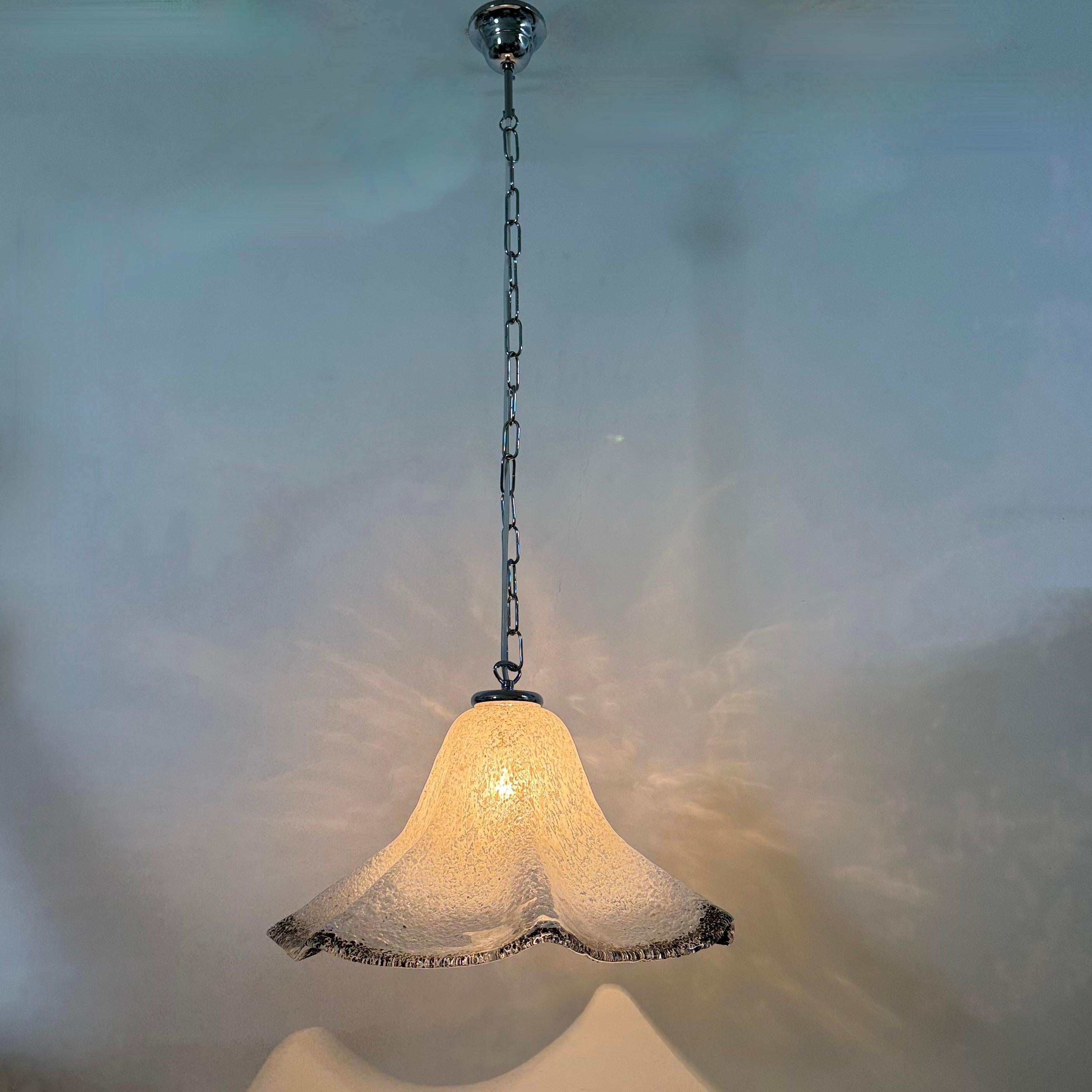 Lampada a sospensione in vetro di Murano del Medioevo di Mazzega Murano , anni '70 in vendita 3