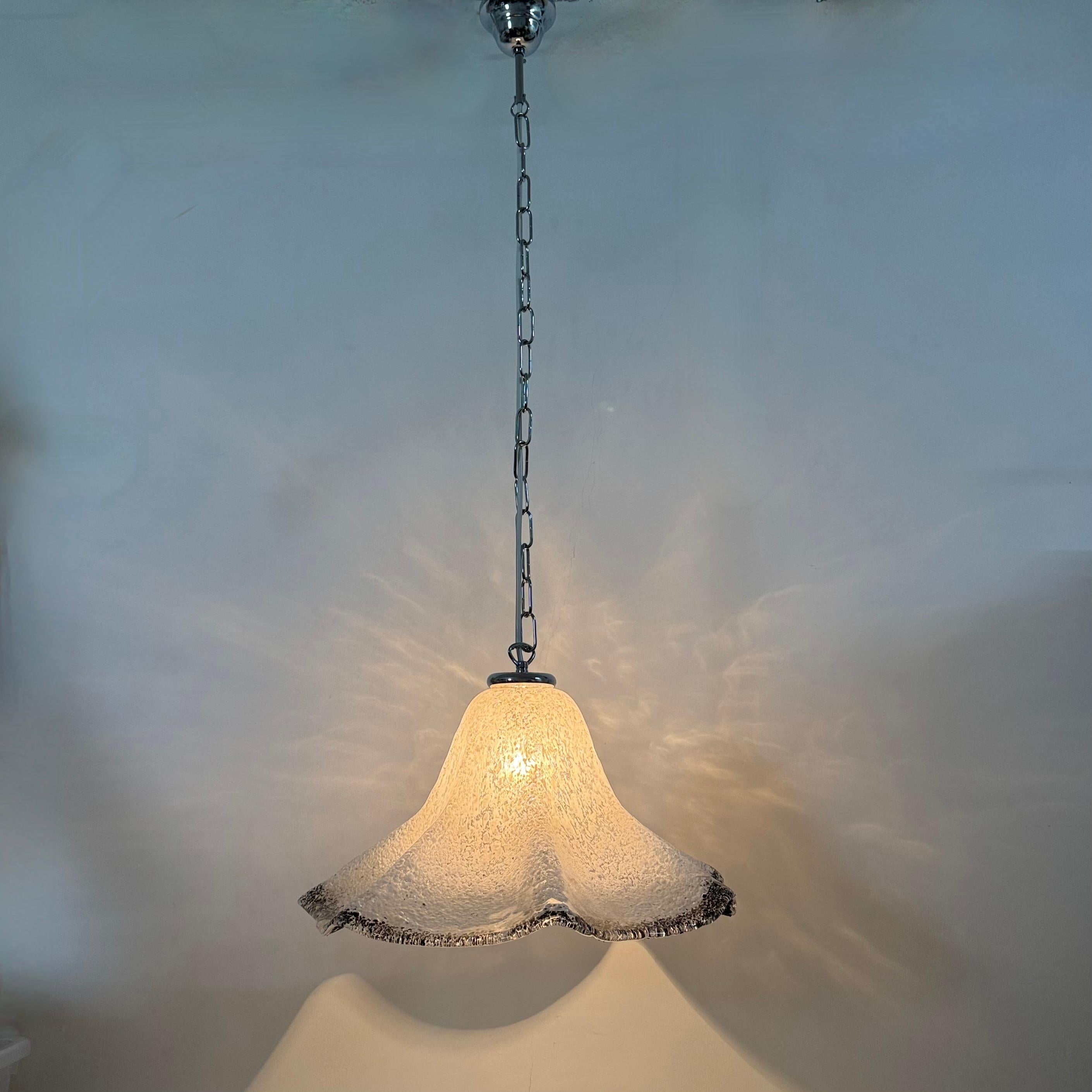 Lampada a sospensione in vetro di Murano del Medioevo di Mazzega Murano , anni '70 in vendita 4