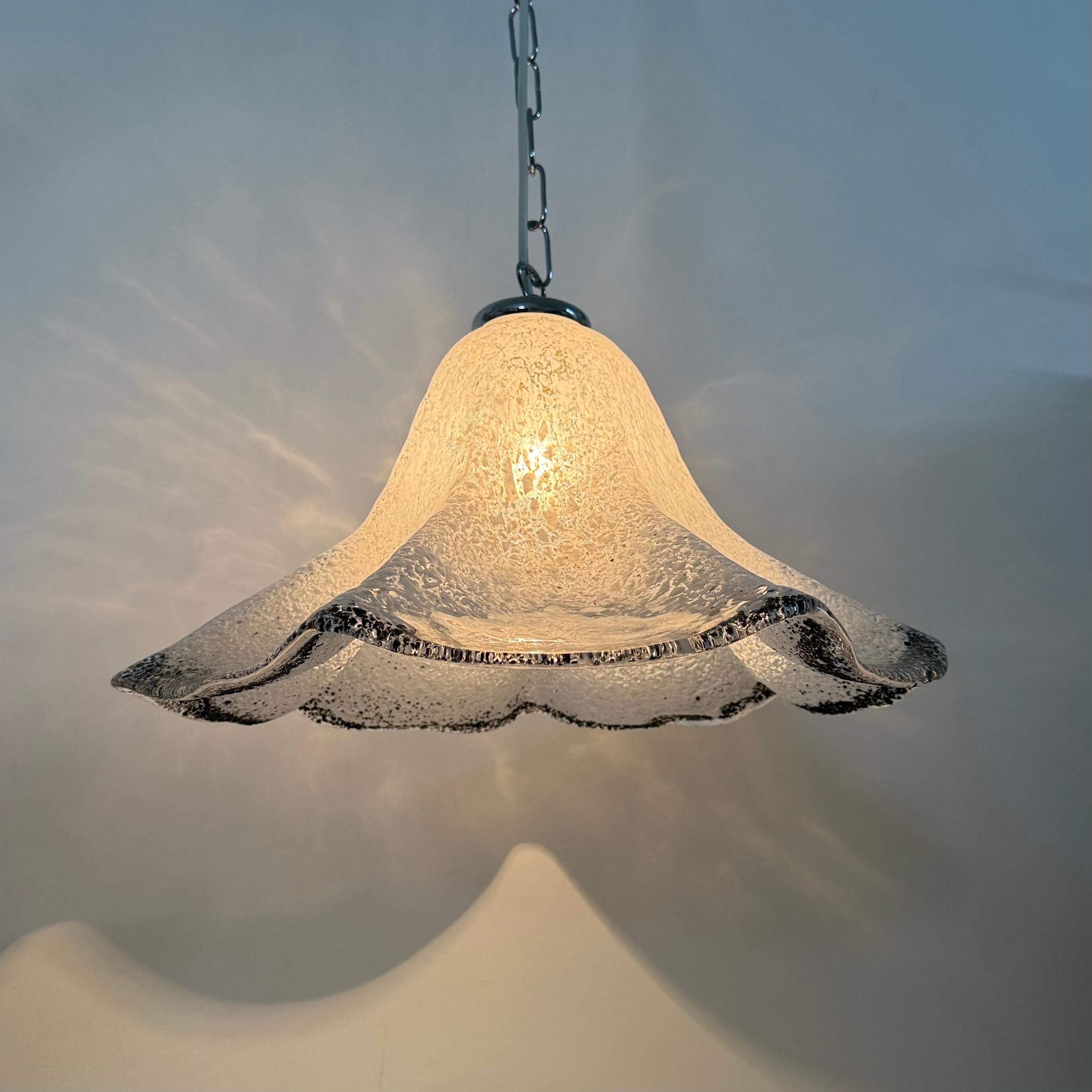 Lampada a sospensione in vetro di Murano del Medioevo di Mazzega Murano , anni '70 in vendita 1