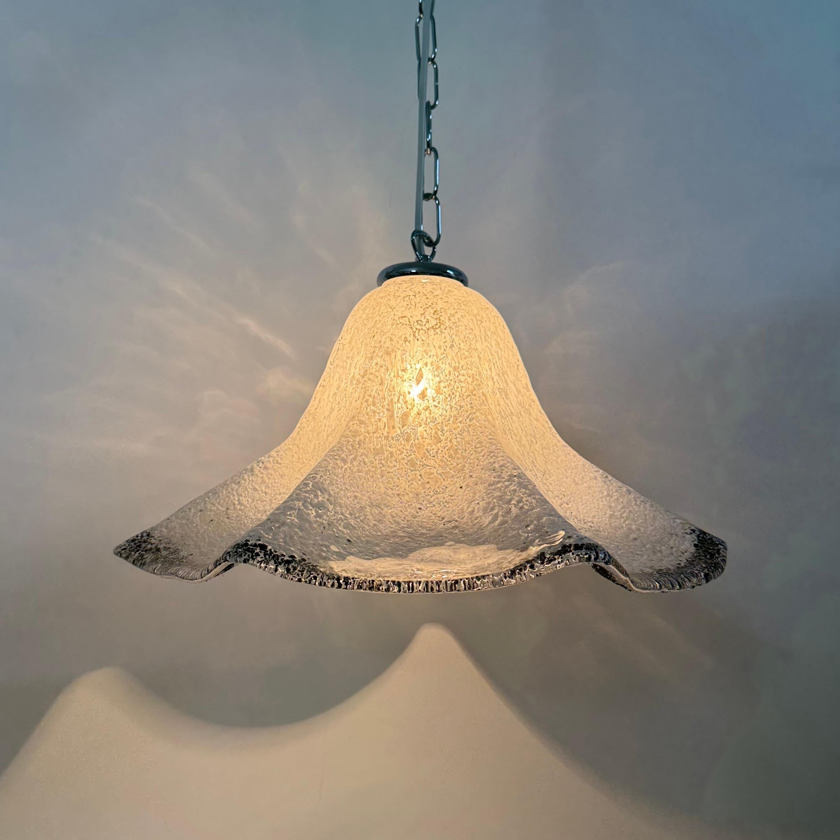 Lampada a sospensione in vetro di Murano del Medioevo di Mazzega Murano , anni '70 in vendita 2