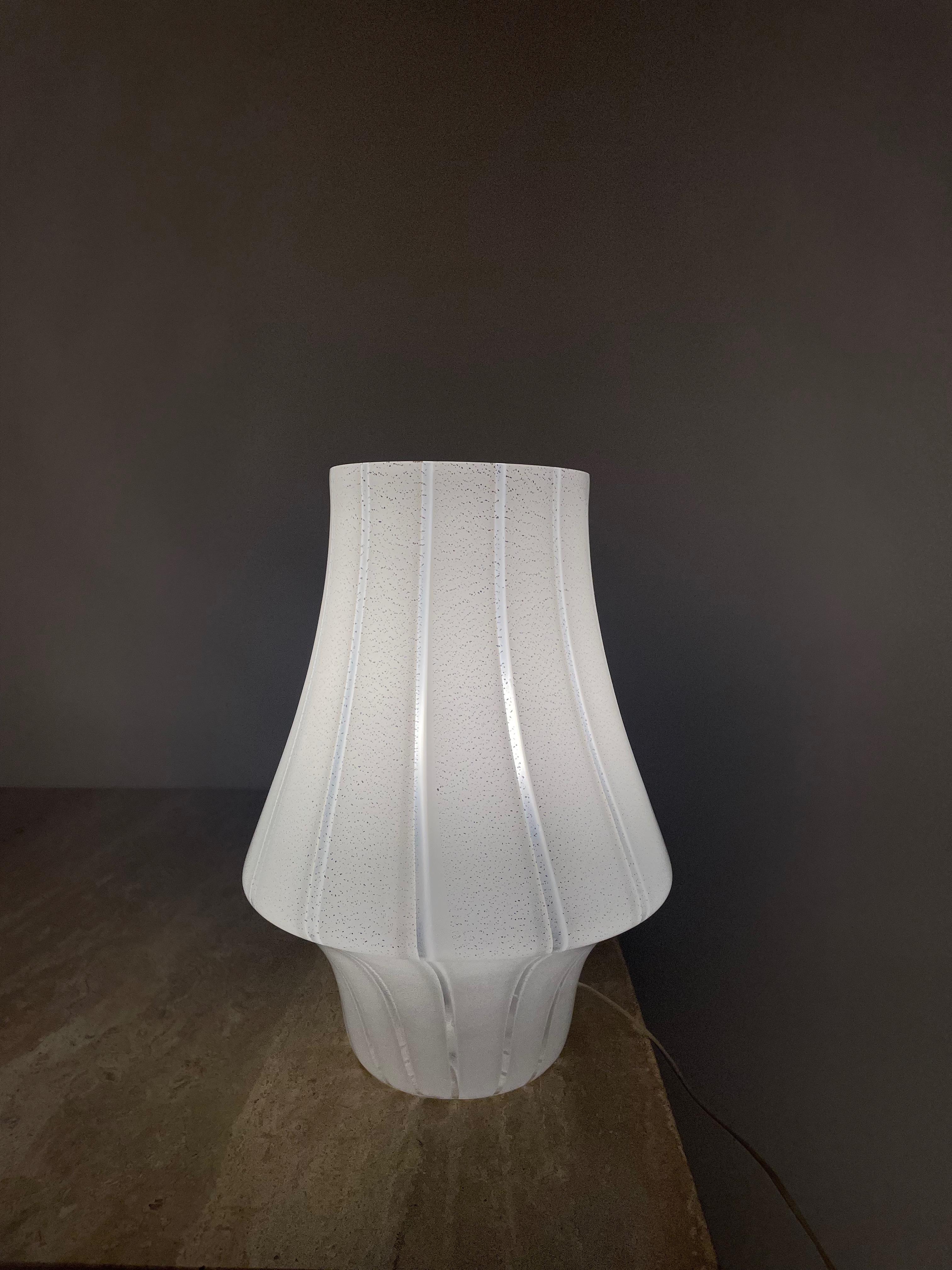 Midcentury Murano Glass Italian Mushroom-Shaped Table Lamp, 1970s For Sale 13