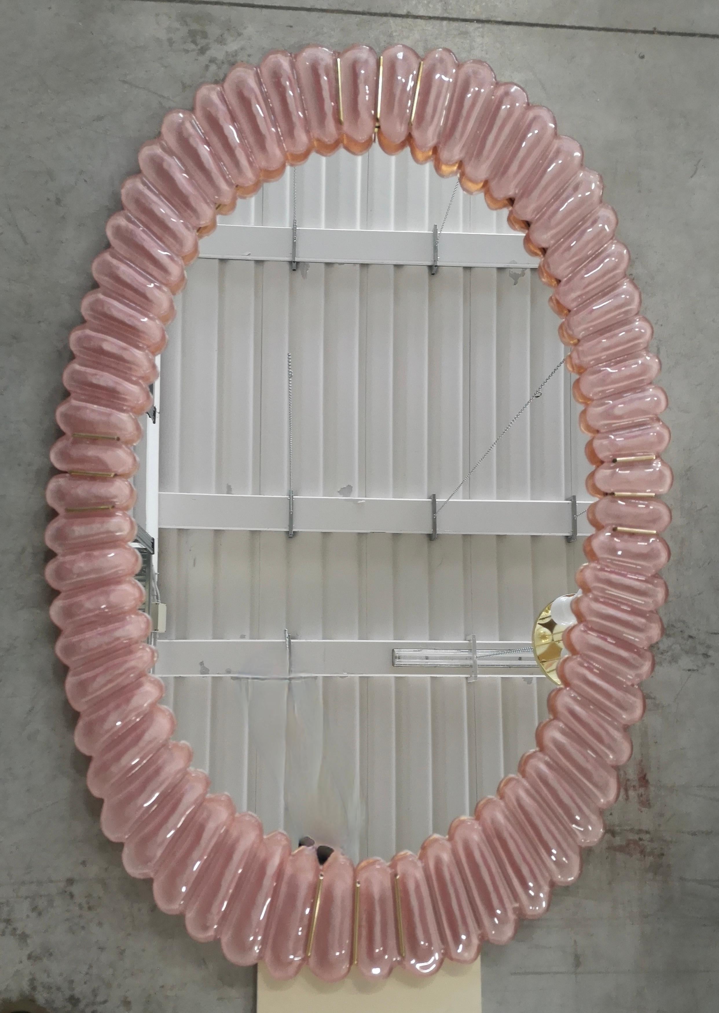 Midcentury Murano Oval Pink Art Glass and Brass Italian Wall Mirror, 2000 For Sale 1
