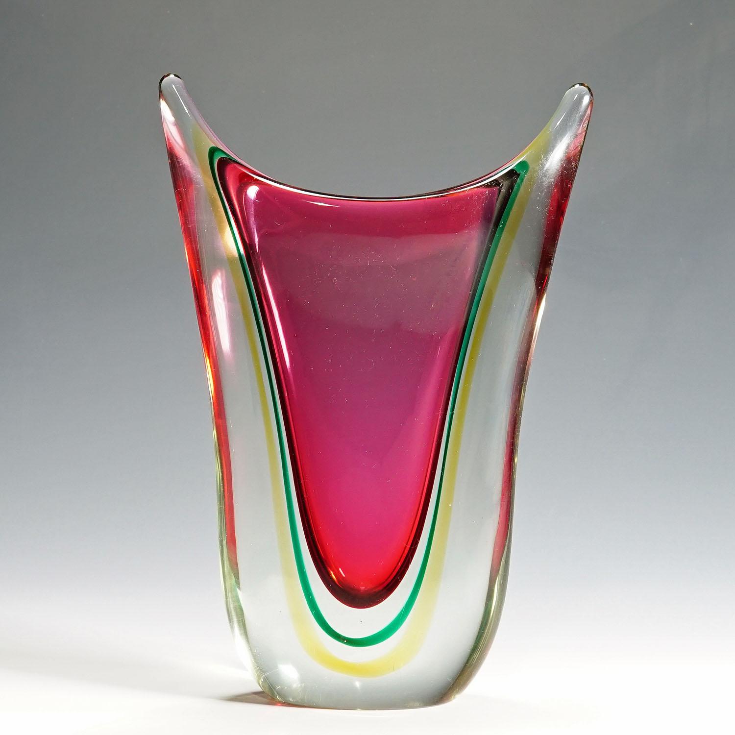 Mid-Century Modern Vase en verre d'art Murano Sommerso du milieu du siècle par C.I.V.E.M., années 60 en vente