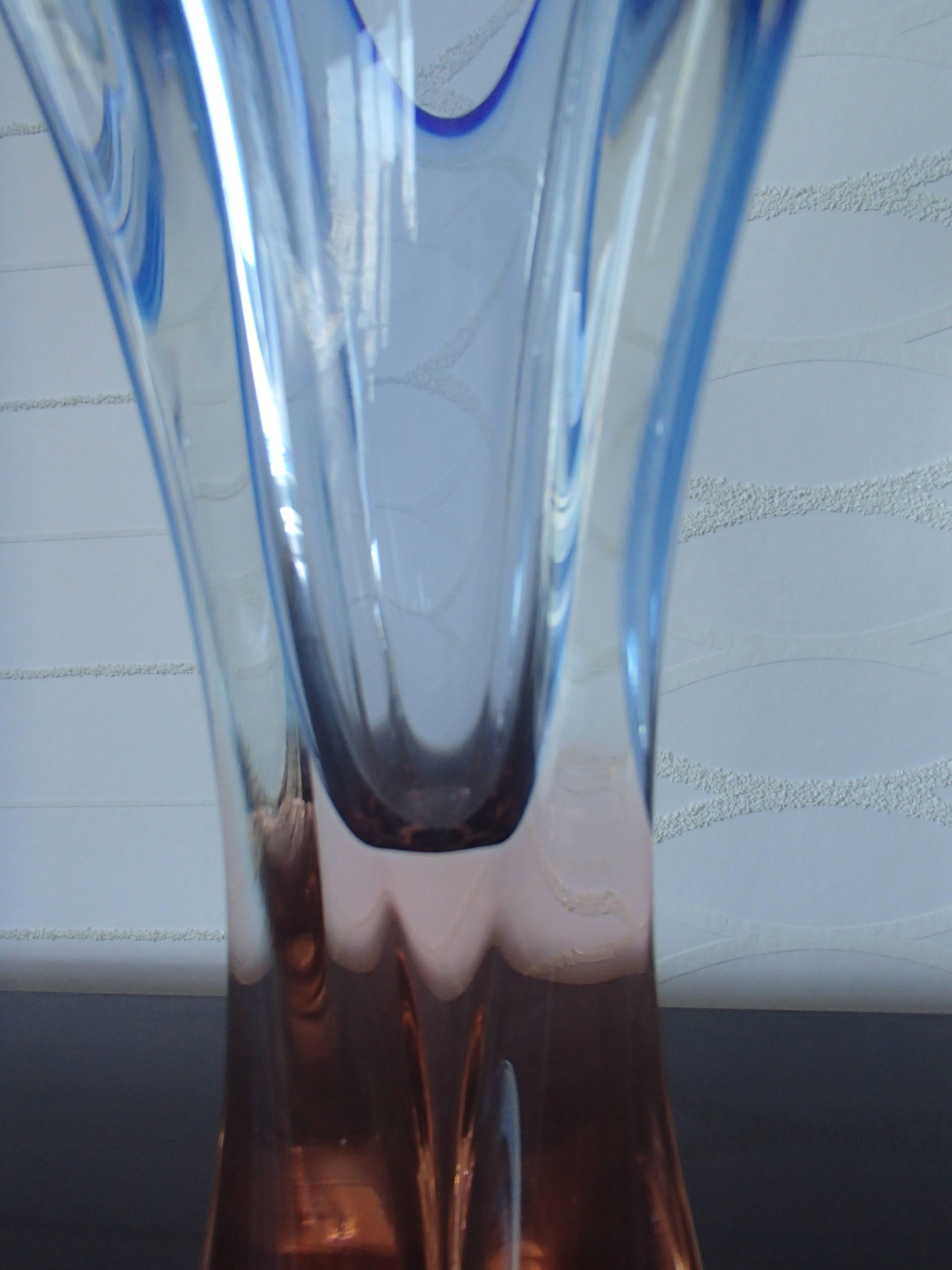 Vase aus Muranoglas in Rosa und Blau aus der Mitte des Jahrhunderts im Angebot 2