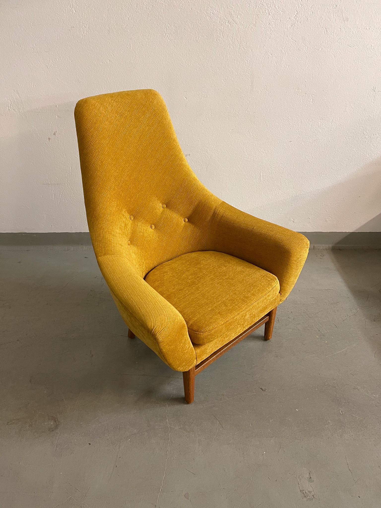 Midcentury Mustard Colored Lounge Chair S.M. Wincrantz, Sweden In Good Condition In Hillringsberg, SE