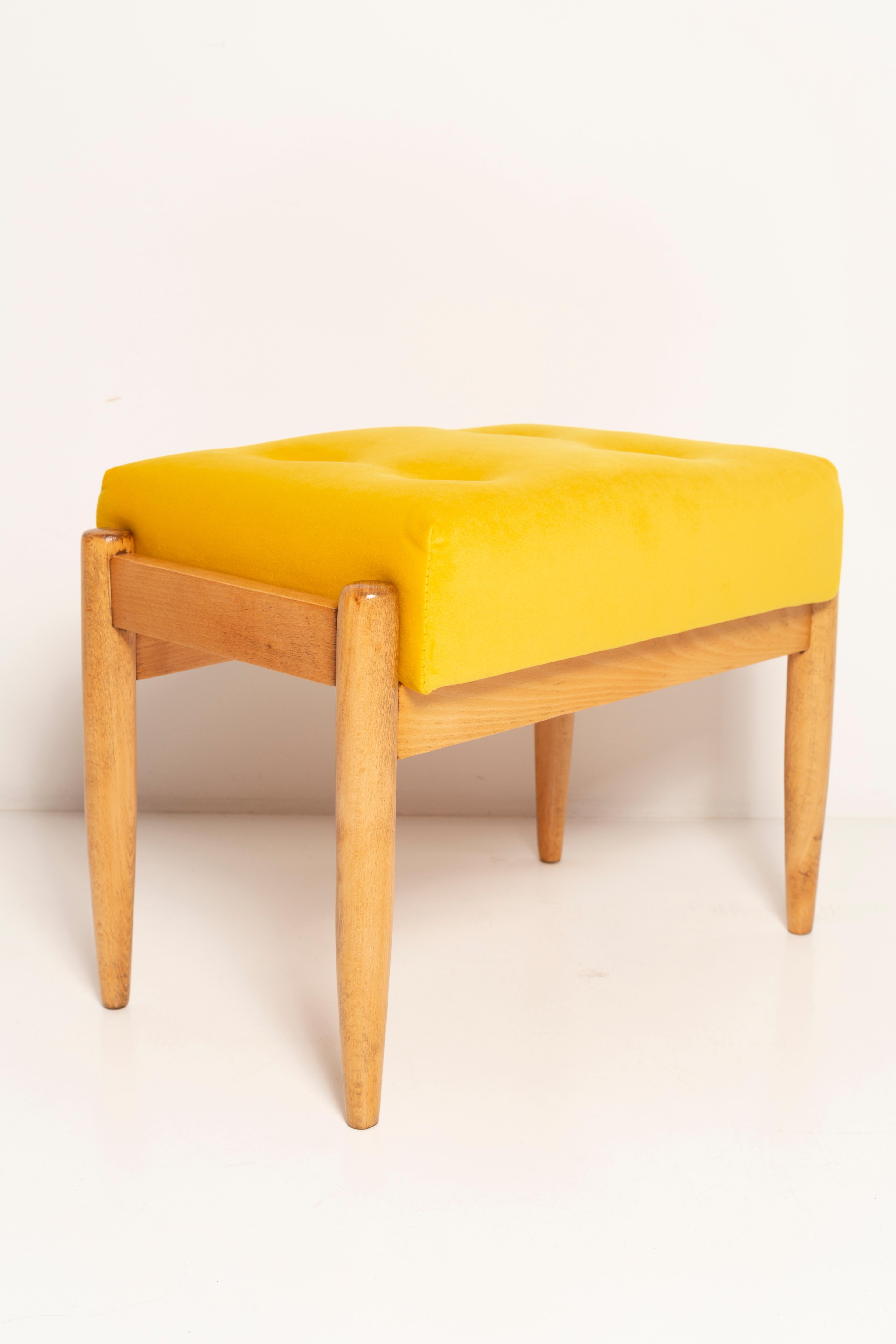 Tissu Tabouret vintage jaune moutarde du milieu du siècle, Edmund Homa, années 1960 en vente