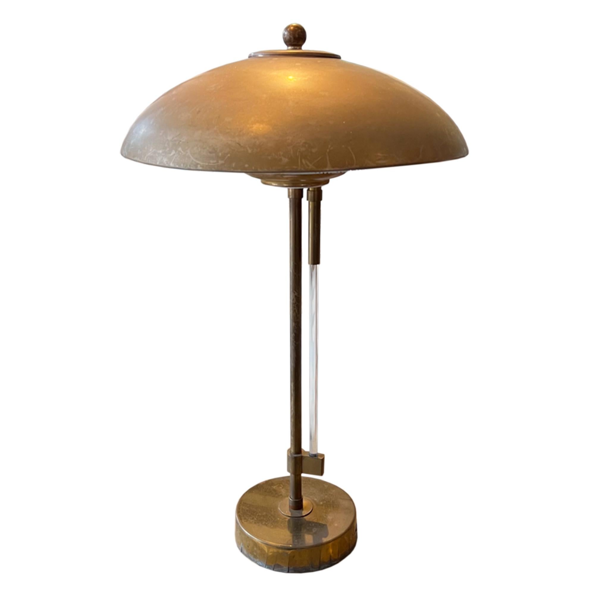 Polished Midcentury Mutual Sunset Lamp Company Table Lamp With Lucite Pull On/Off Switch For Sale