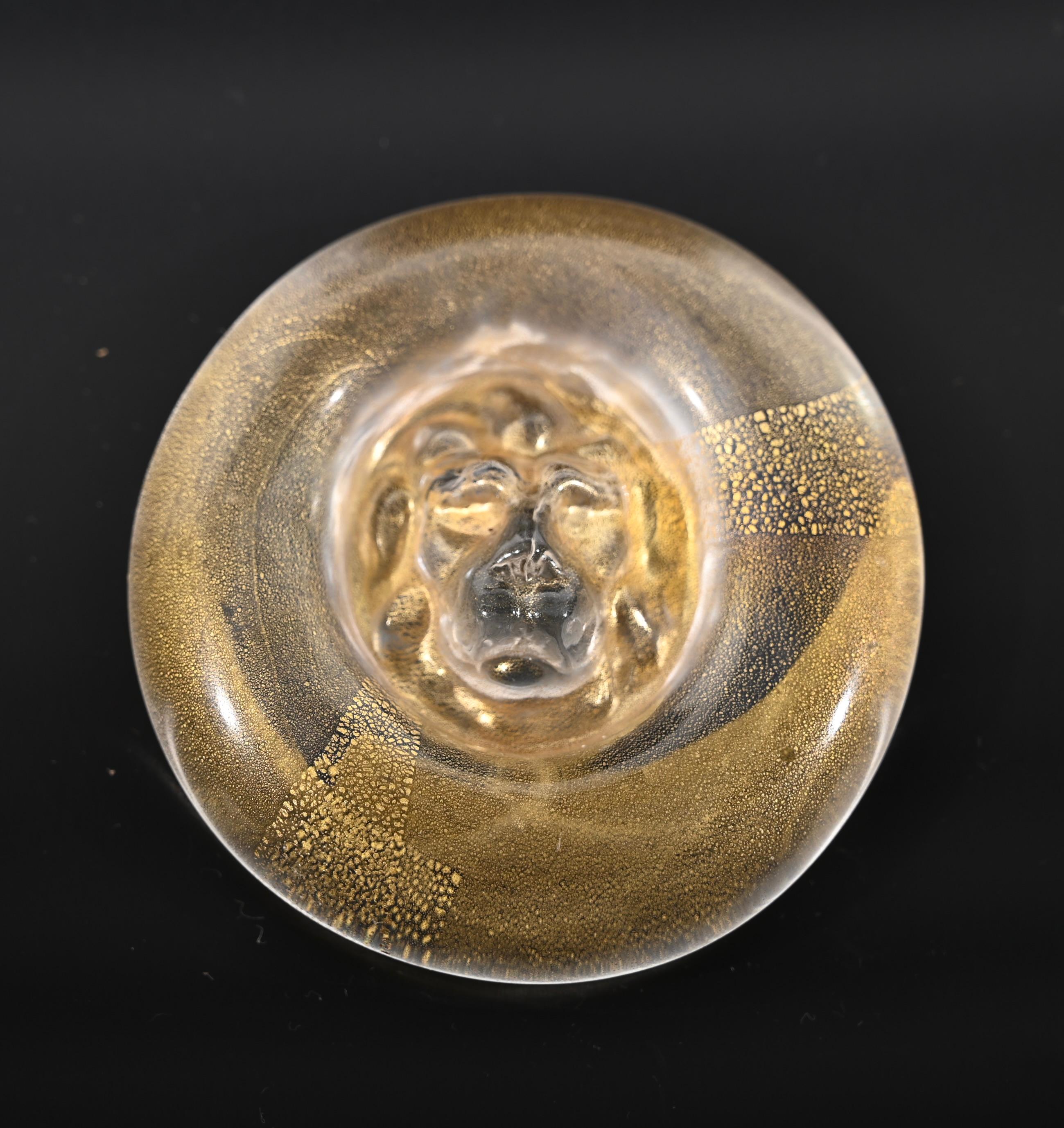 Midcentury Nason Italian Murano Gold Crystal Glass Lion-Shaped Paperweight 1970s 2