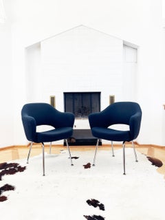 Midcentury Navy Blue Wool Upholstered Eero Saarinen Knoll Armchairs, Pair
