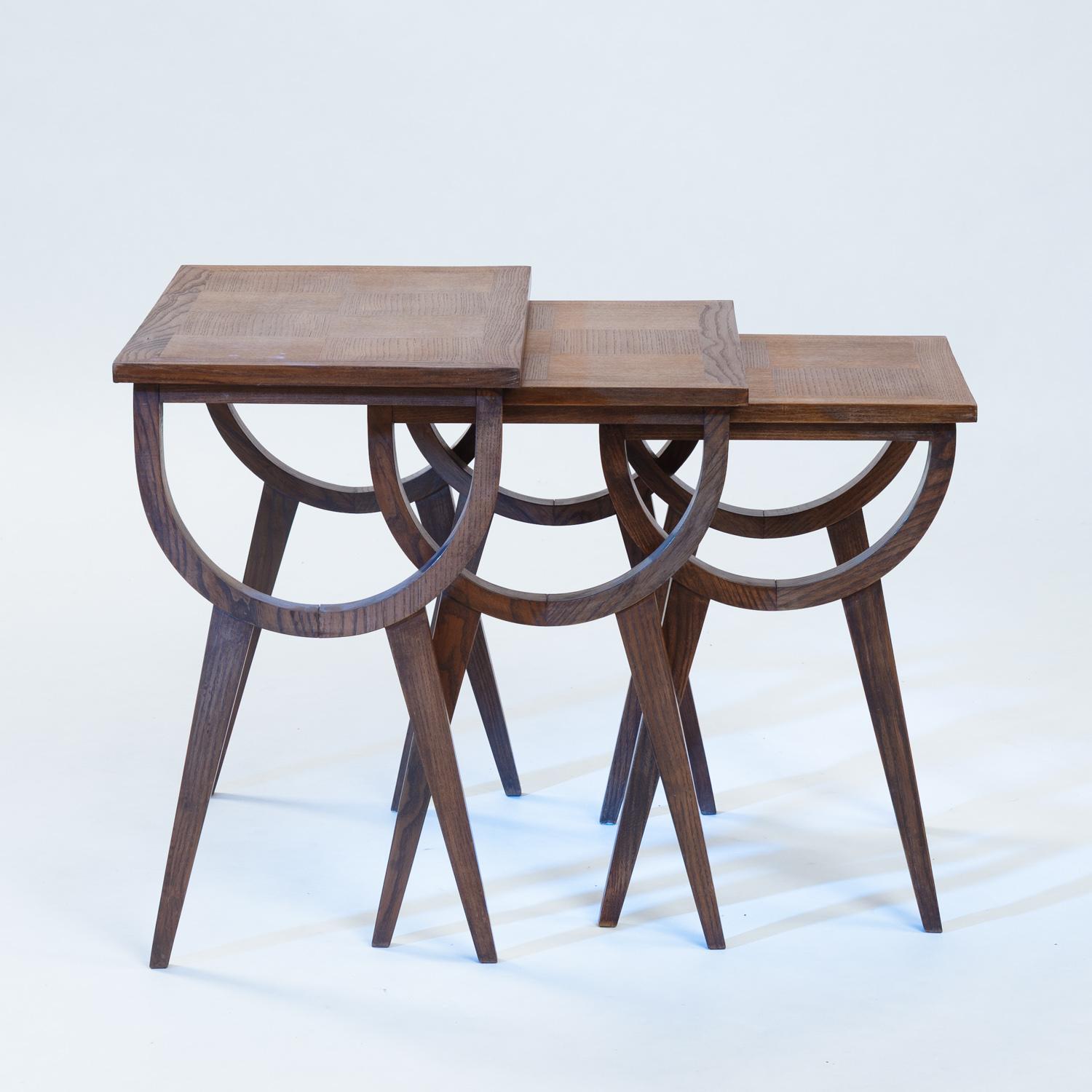 Mid-Century Modern Midcentury nesting tables parquetery in oak, 1950s France en vente