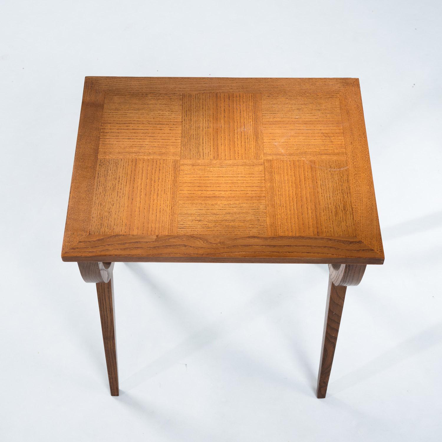 Milieu du XXe siècle Midcentury nesting tables parquetery in oak, 1950s France en vente