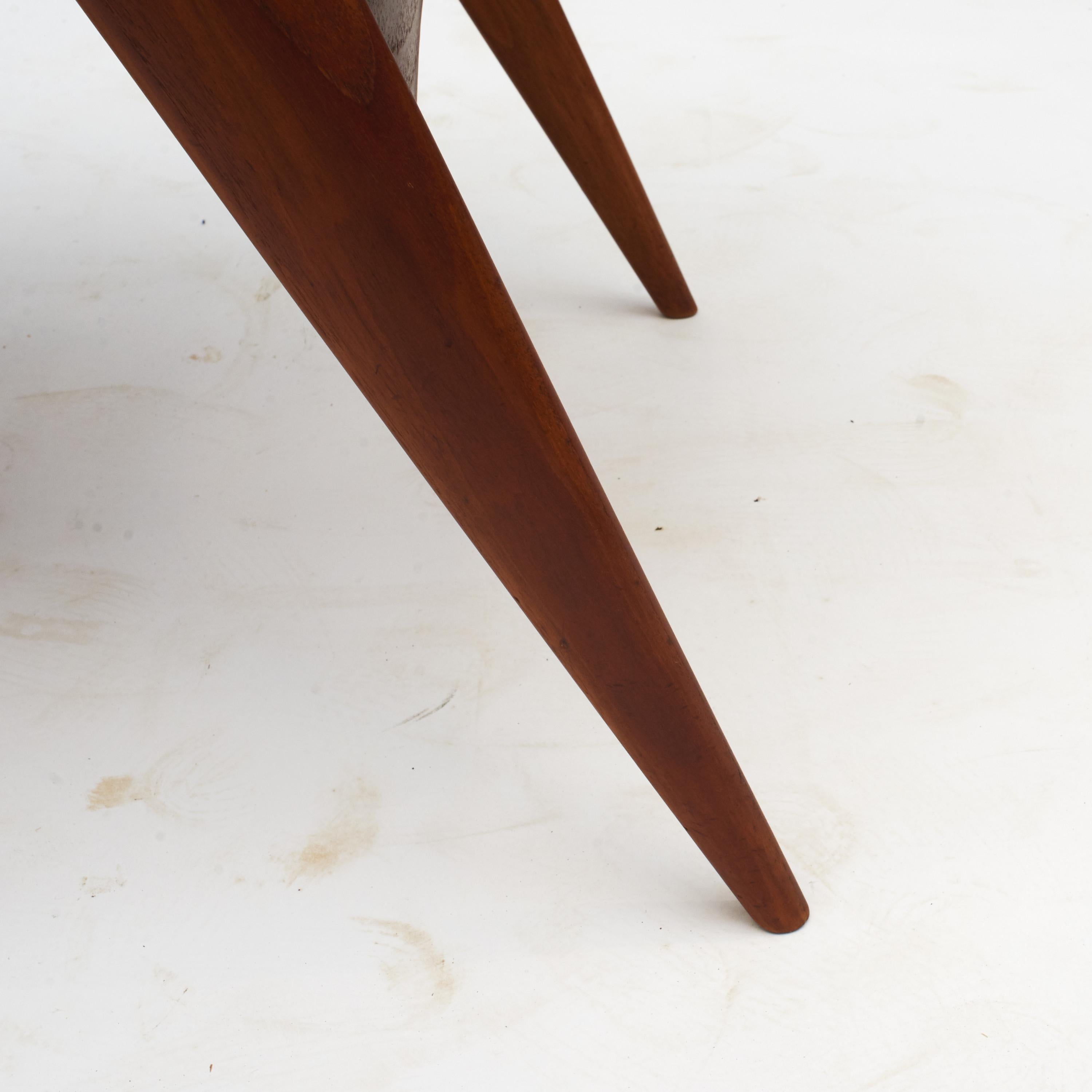 Midcentury Niels Otto Moller Teak Model 34 “Grasshopper” Coffee Table In Good Condition In Kastrup, DK