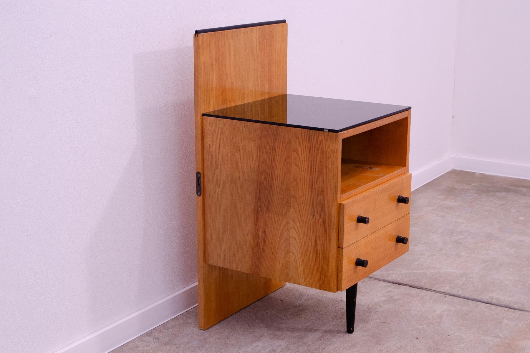 Midcentury nightstand by Mojmír Požár, 1960´s, Czechoslovakia In Good Condition For Sale In Prague 8, CZ
