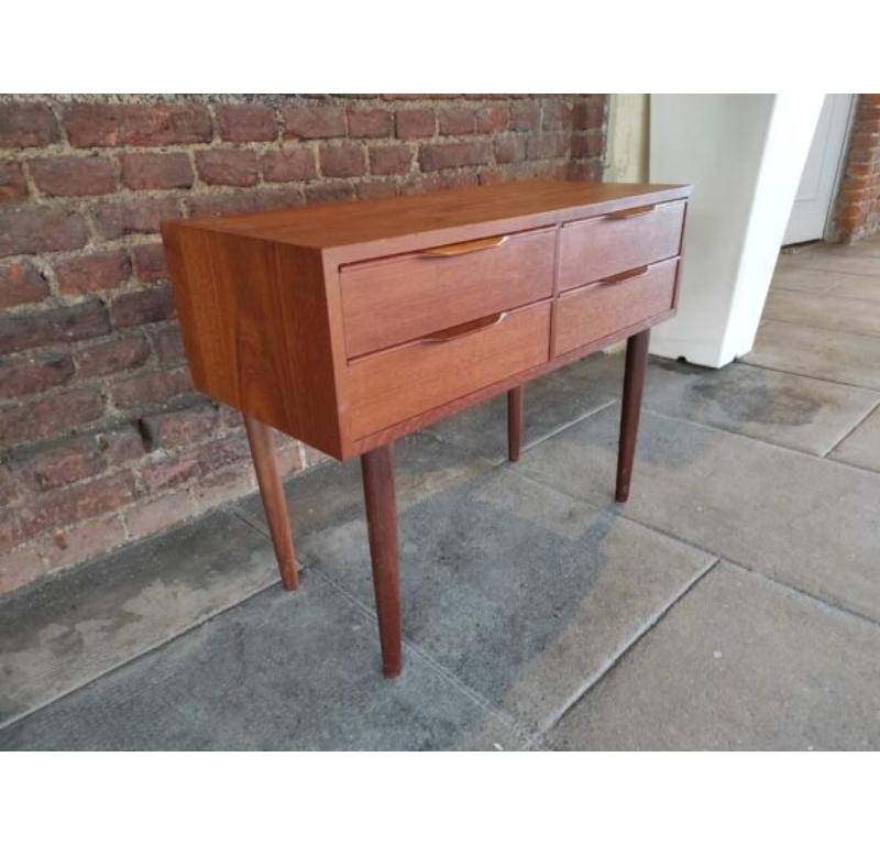 Midcentury Nightstand in Teak Wood, Denmark, 1960
The night table will be delivered perfectly restored and finished with natural oils and waxes.

Additional information:
Country of Manufacture – Denmark
Design Period – 1960
Production Period –