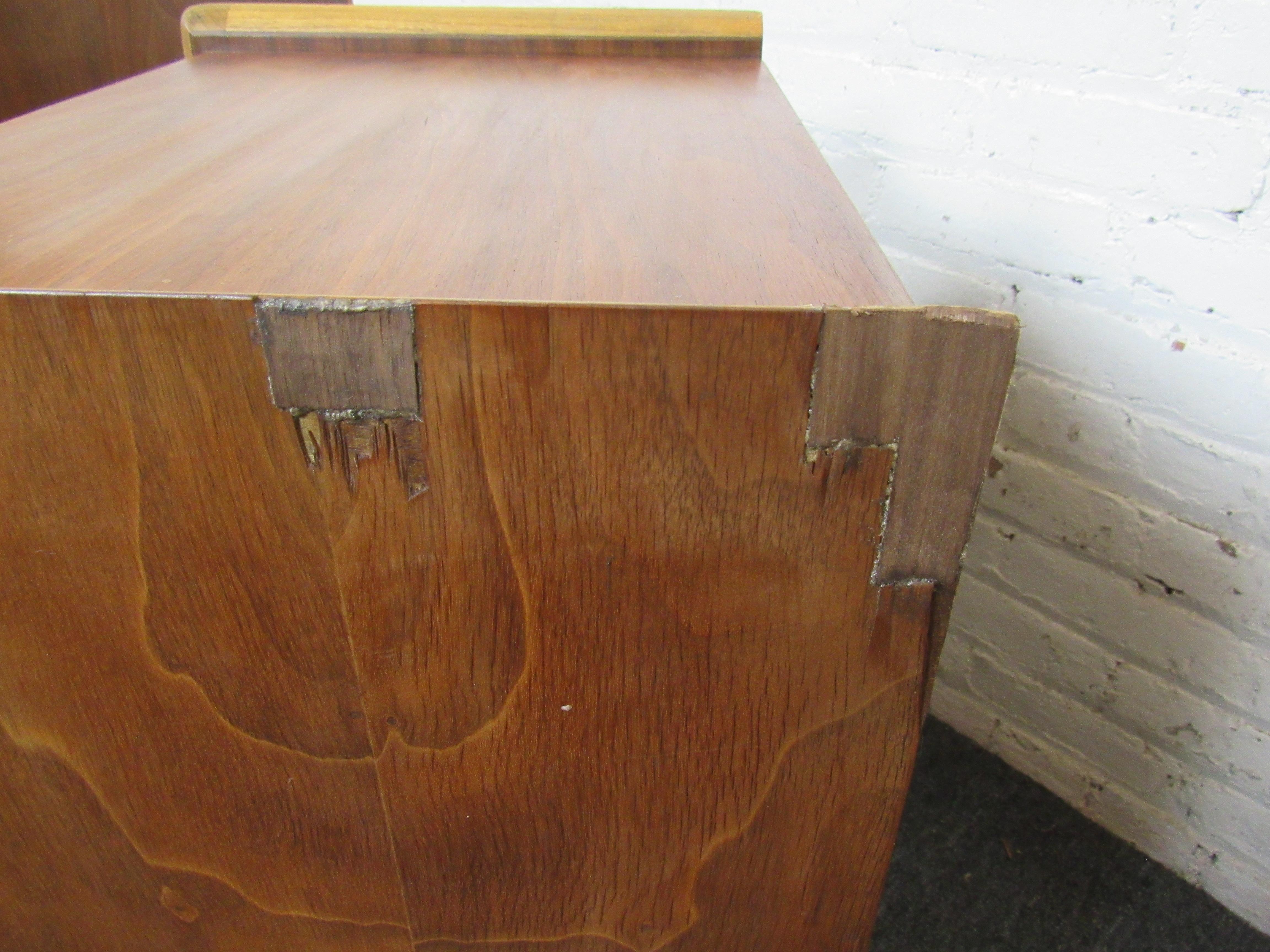 Midcentury Nightstands by Big Rapids Furniture Co., a Pair 1