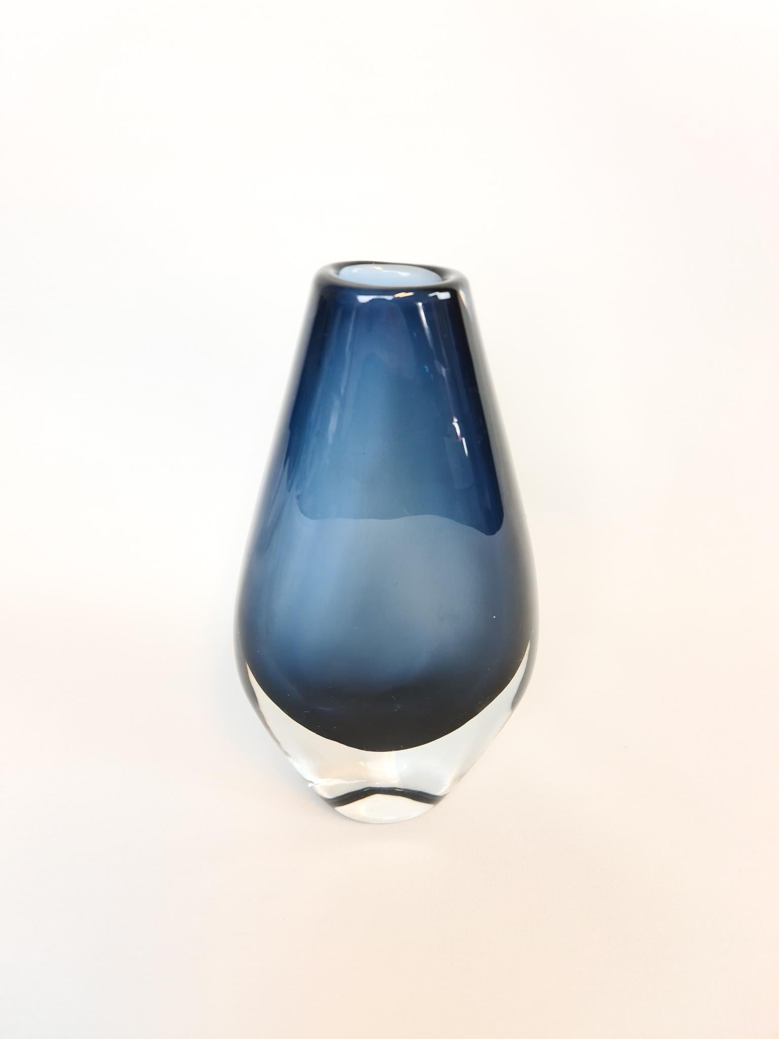 Grand vase lourd du milieu du siècle Nils Landberg Orrefors, vers 1950, Suède Bon état à Hillringsberg, SE