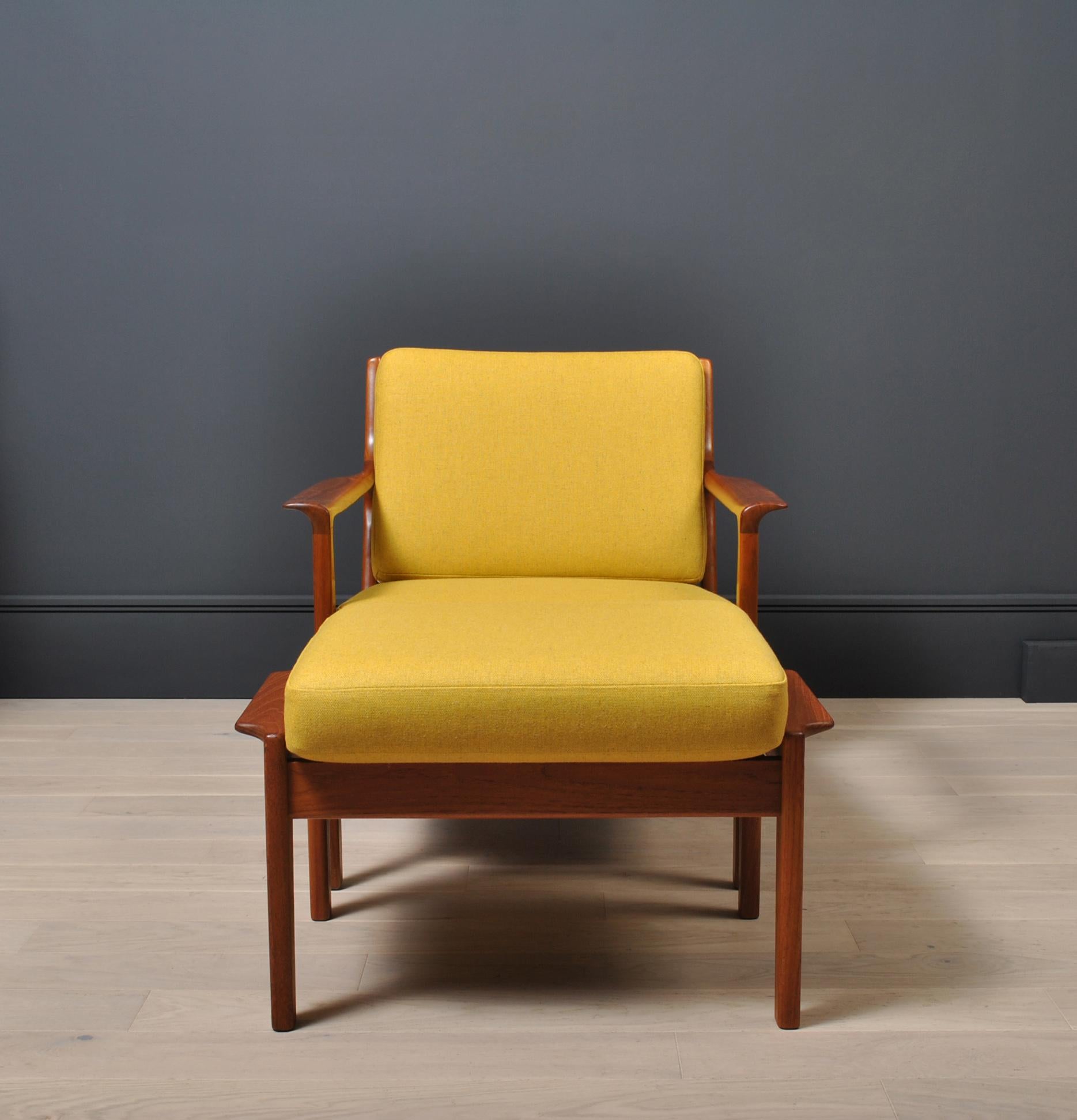 Scandinavian Modern Midcentury Nordic Lounge Chair & Ottoman