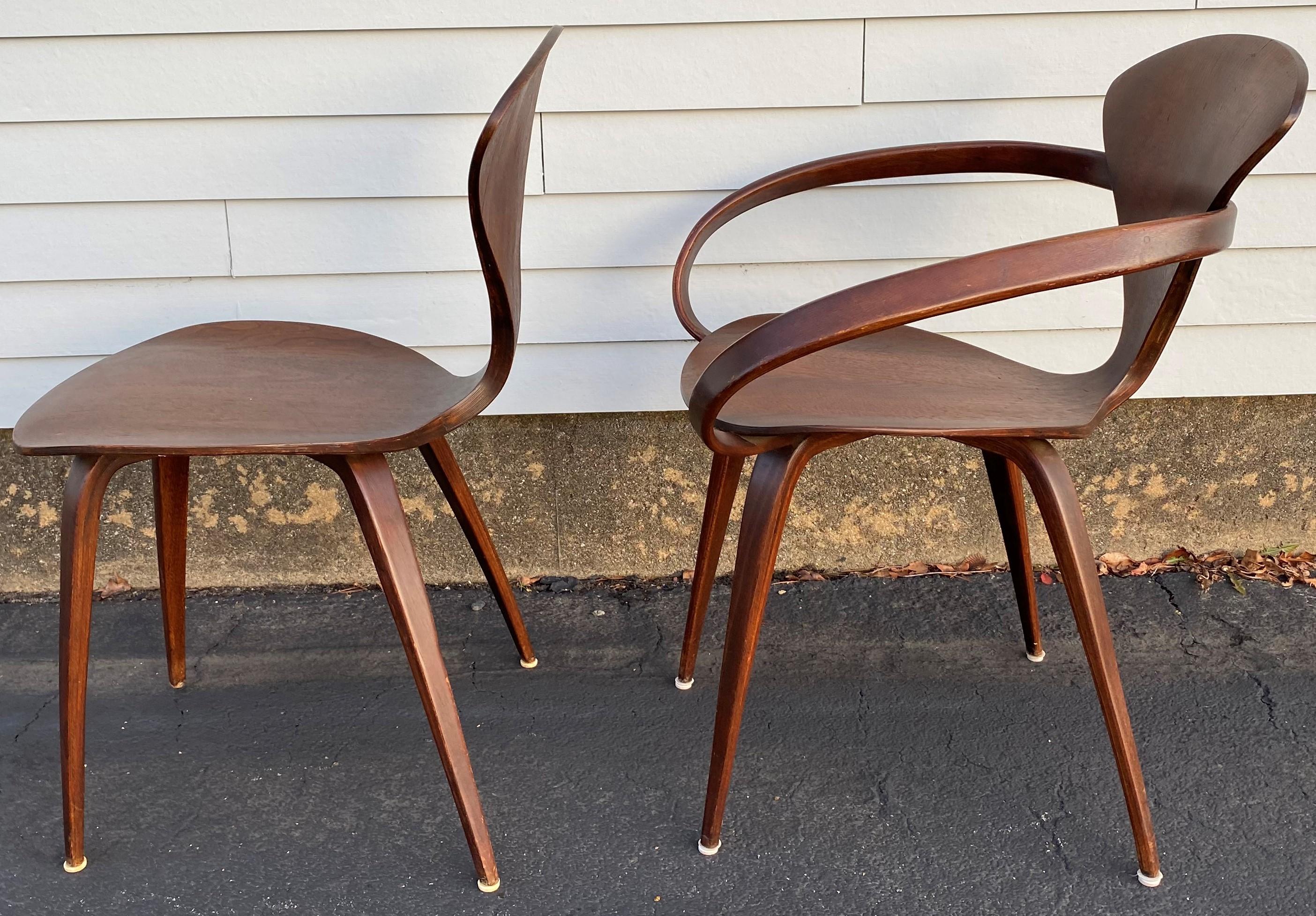 Hand-Crafted Midcentury Norman Cherner Round Table and 5 Pretzel Bentwood Chairs for Plycraft
