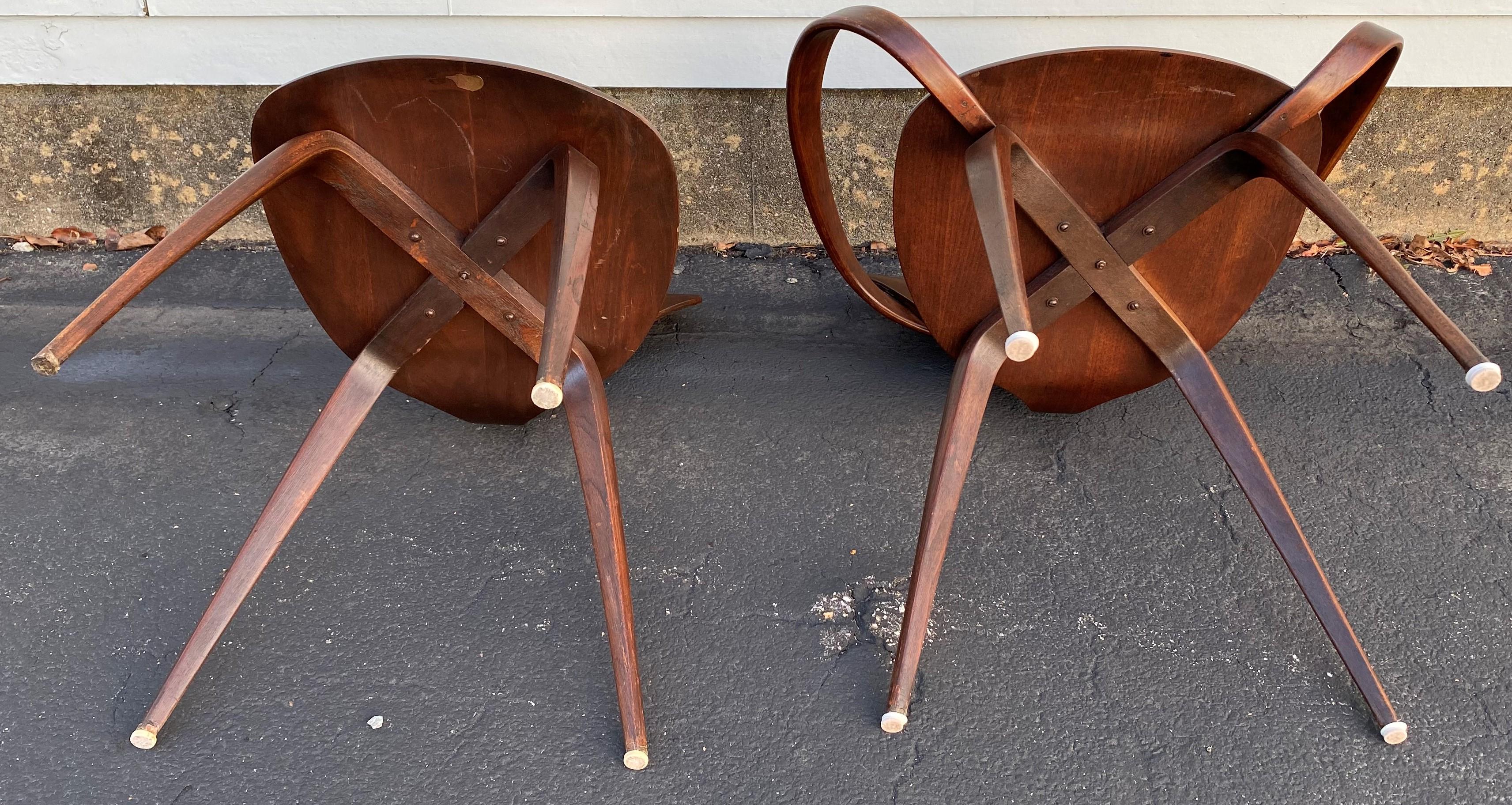 Midcentury Norman Cherner Round Table and 5 Pretzel Bentwood Chairs for Plycraft In Good Condition In Milford, NH