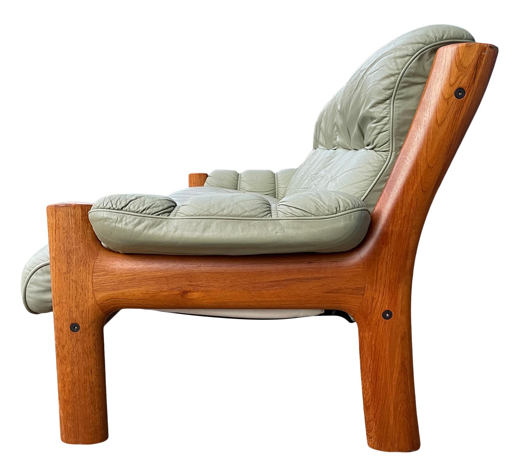 Woodwork Midcentury Norwegian Modern Ekornes Leather Teak 2 Seater Sofa