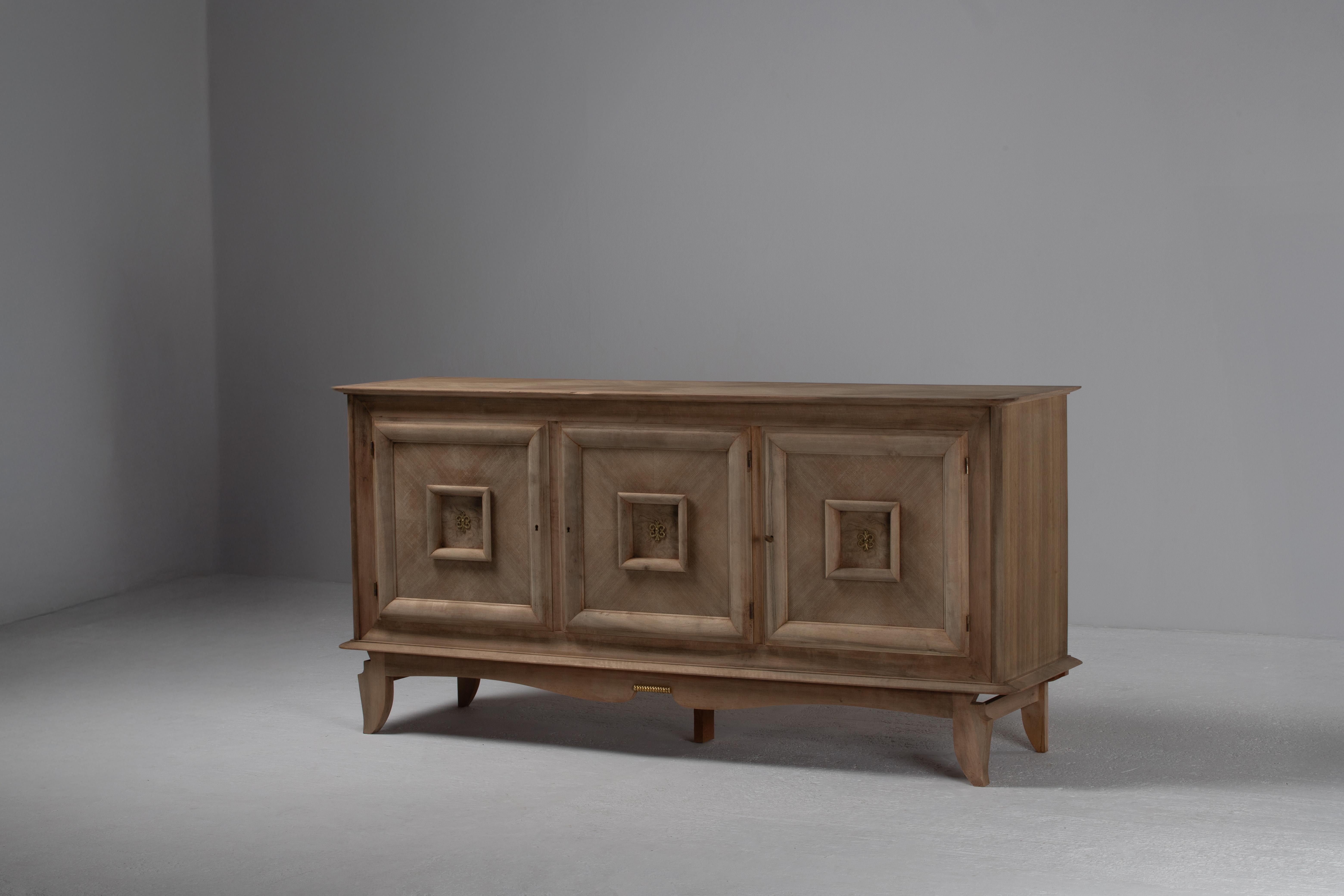 Mid-Century Modern Buffet en Oak Oak du milieu du siècle, France, années 1950 en vente