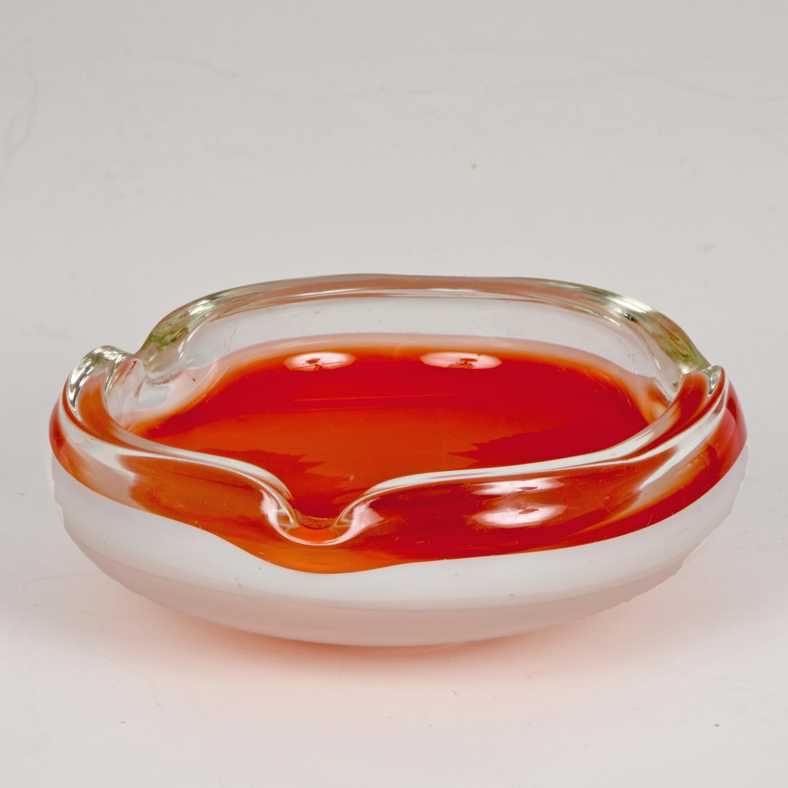 Midcentury Orange and White Murano Glass Italian Bowl or Ashtray, 1960s In Good Condition For Sale In Roma, IT