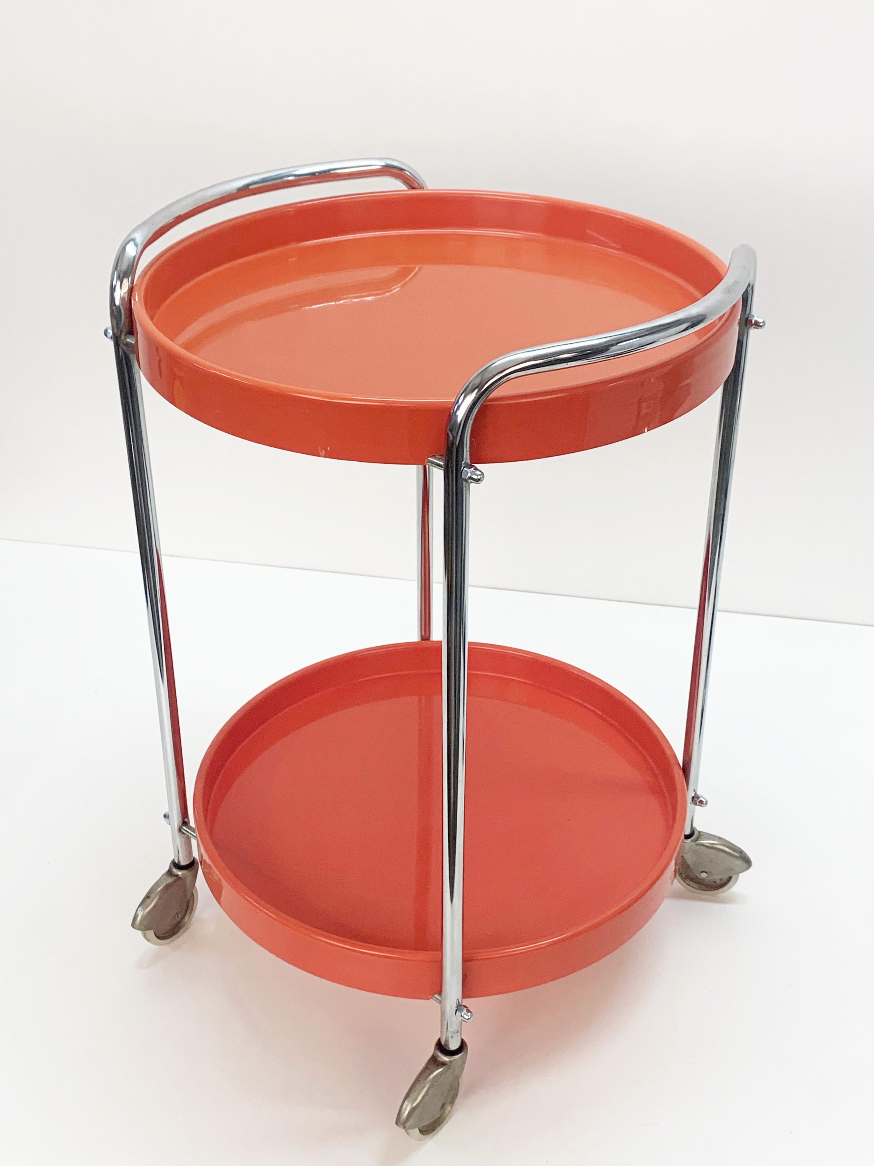 Midcentury Orange Plastic and Metal Chrome Round Italian Bar Cart, 1950s In Good Condition In Roma, IT