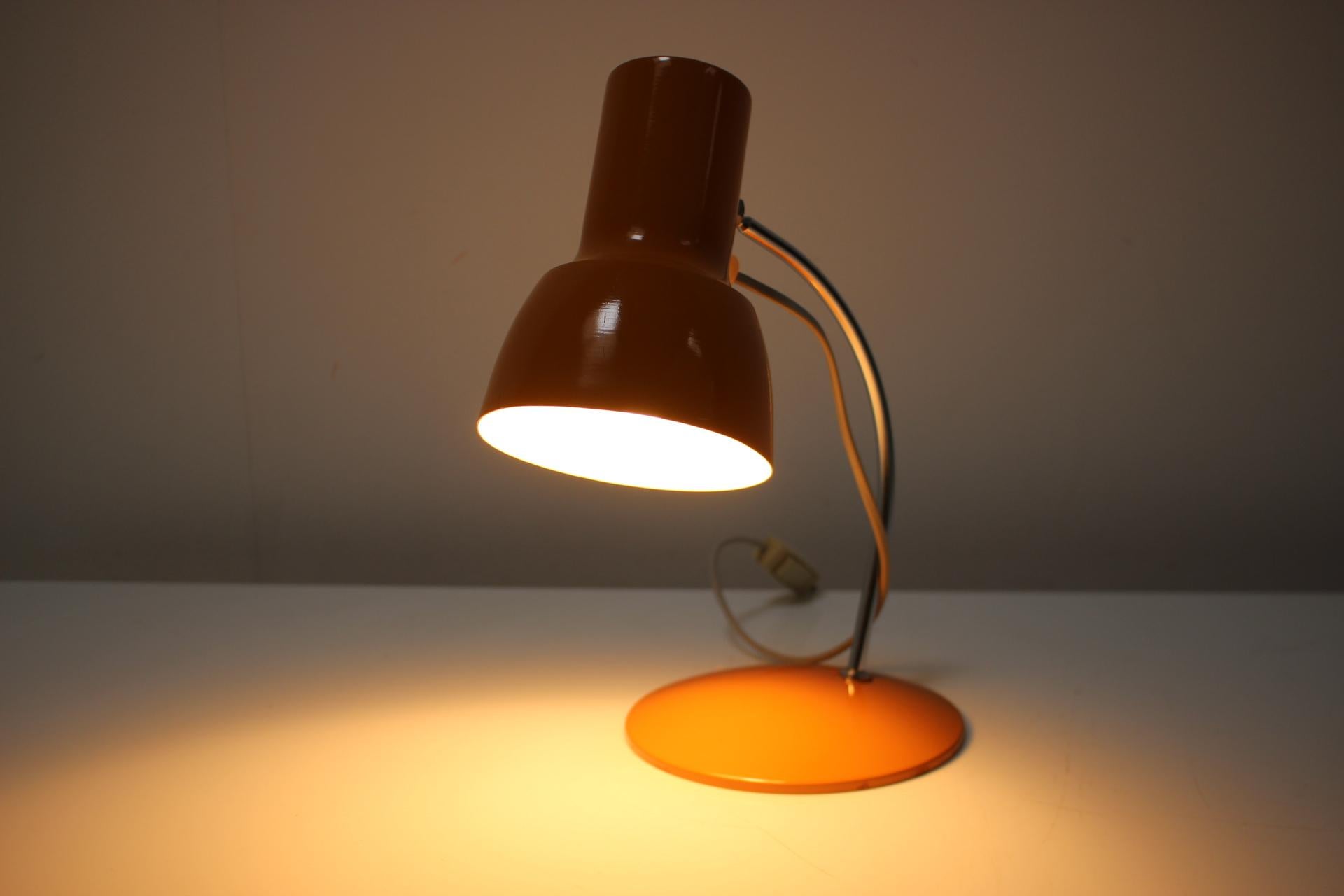 Lampe de bureau orange du milieu du siècle dernier/Napako conçue par Josef Hurka, 1970 en vente 2