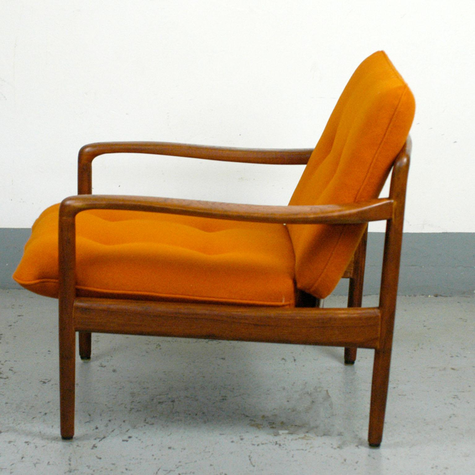 Organic 1960s teak easy chair, in very good condition with new Kvadrat fabric upholsterd cushions by Knoll Antimott, Germany 1960s, Mid-Century Modern design. The legendary 