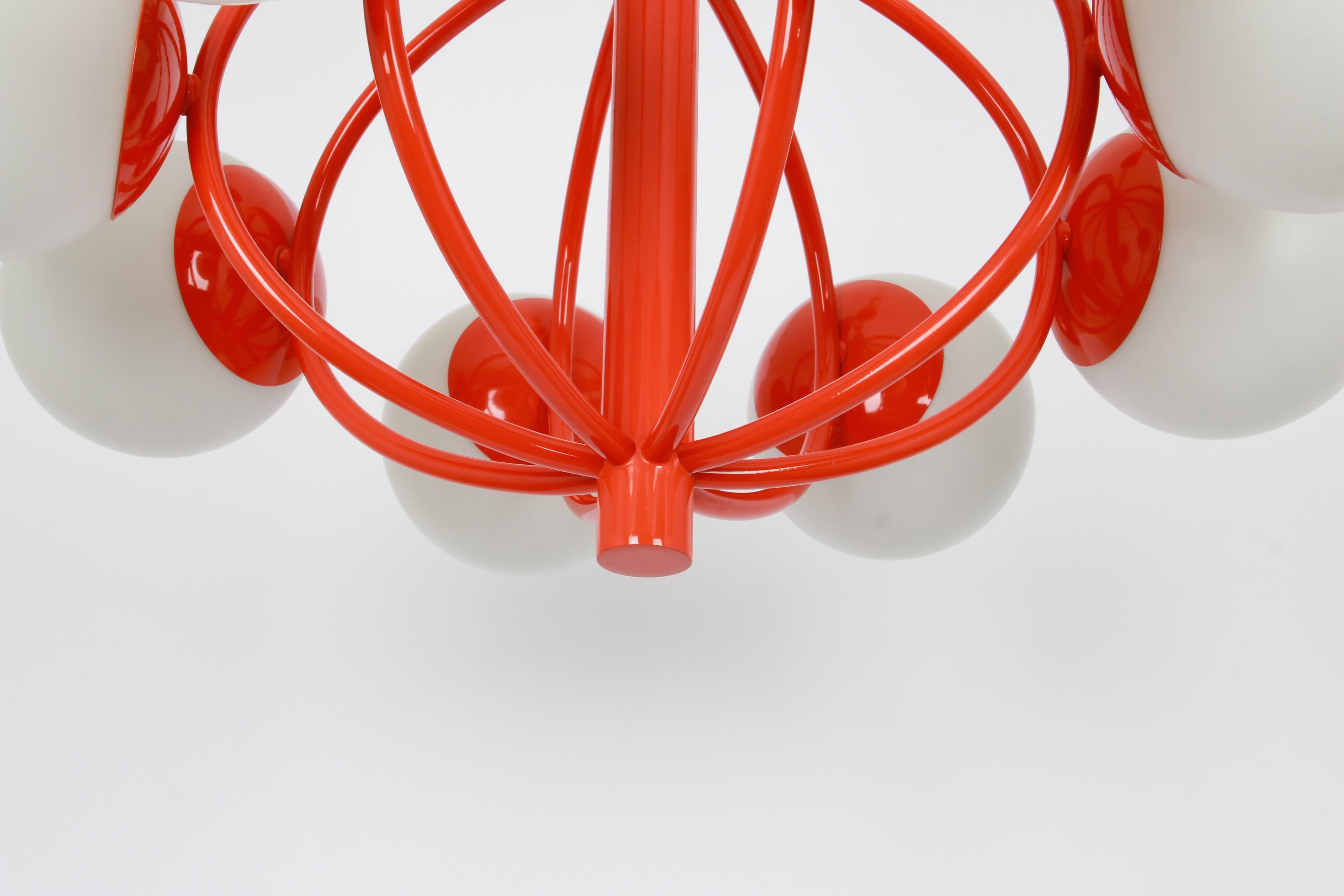 Midcentury Orbital Ceiling Lamp Pendant in Orange by Kaiser, Germany, 1960s In Good Condition For Sale In Aachen, NRW