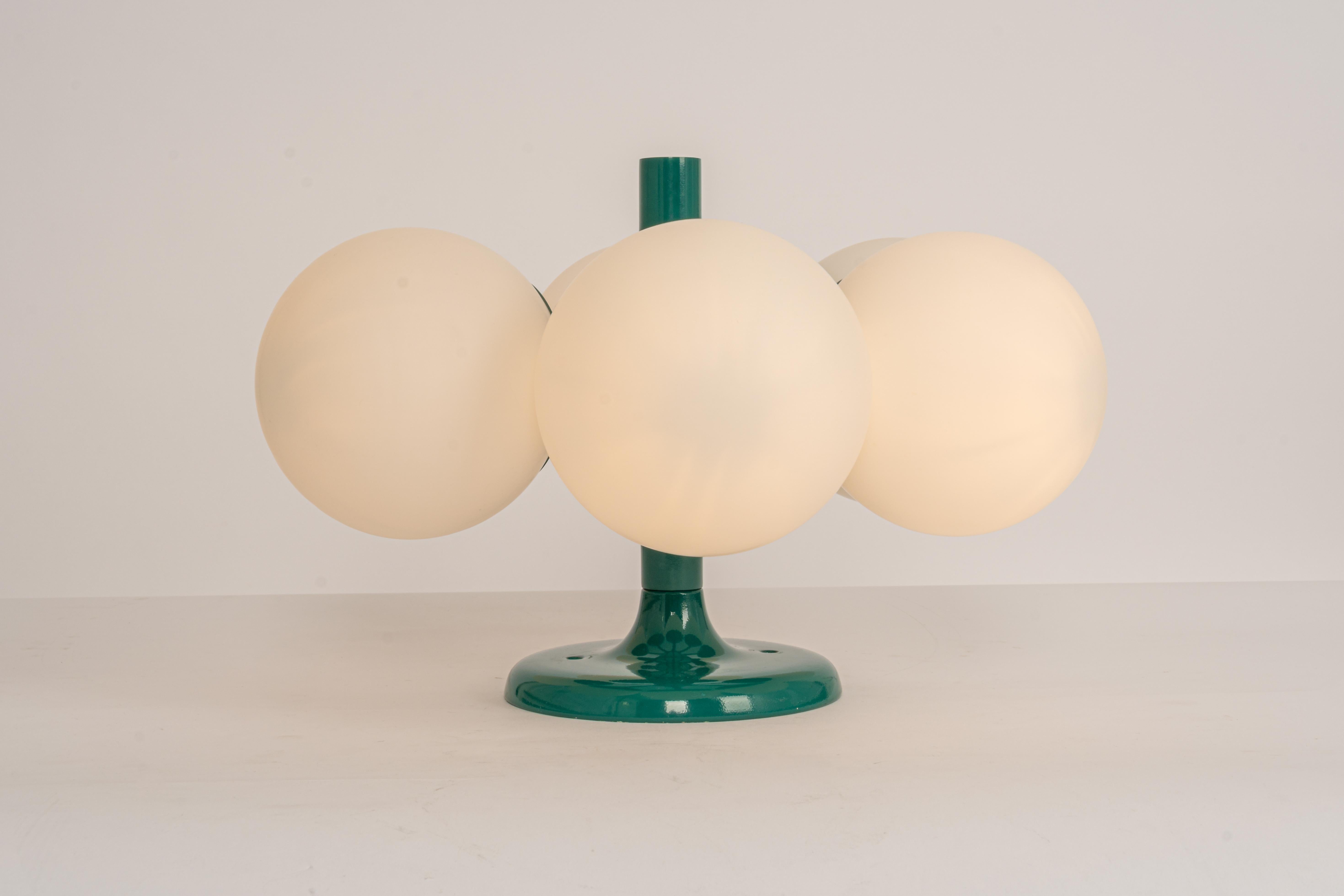 Midcentury Orbital Ceiling /Wall Lamp in Green by Kaiser, Germany, 1970s For Sale 2