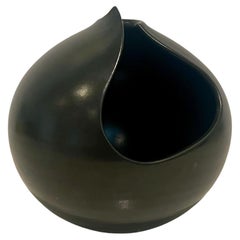 Midcentury Organic Black Mate Ceramic Ikebana Vase Sculpture, Japan 1960s