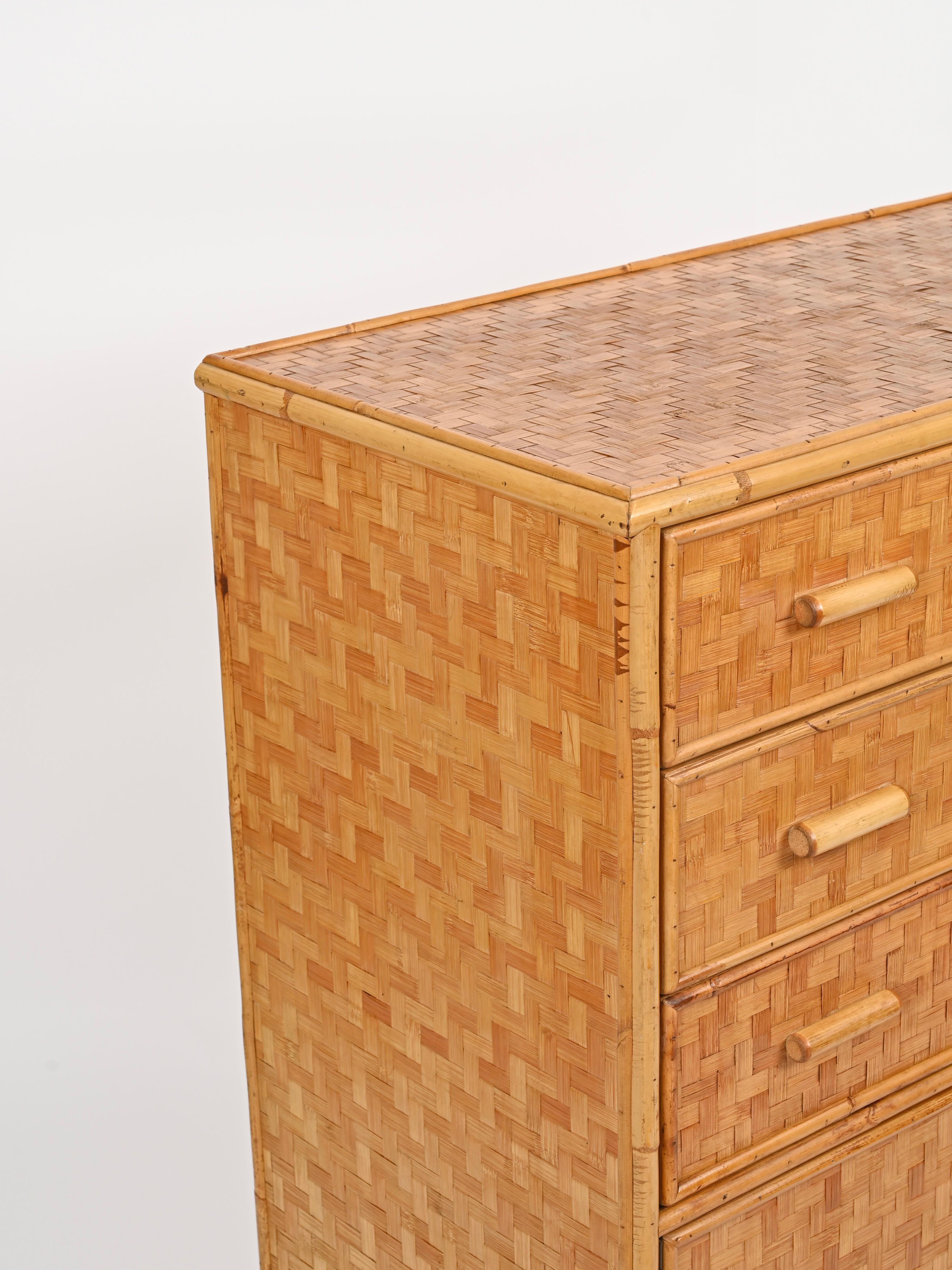 Bambù Cassettiera organica italiana di metà secolo in rattan e bambù, anni '70 in vendita