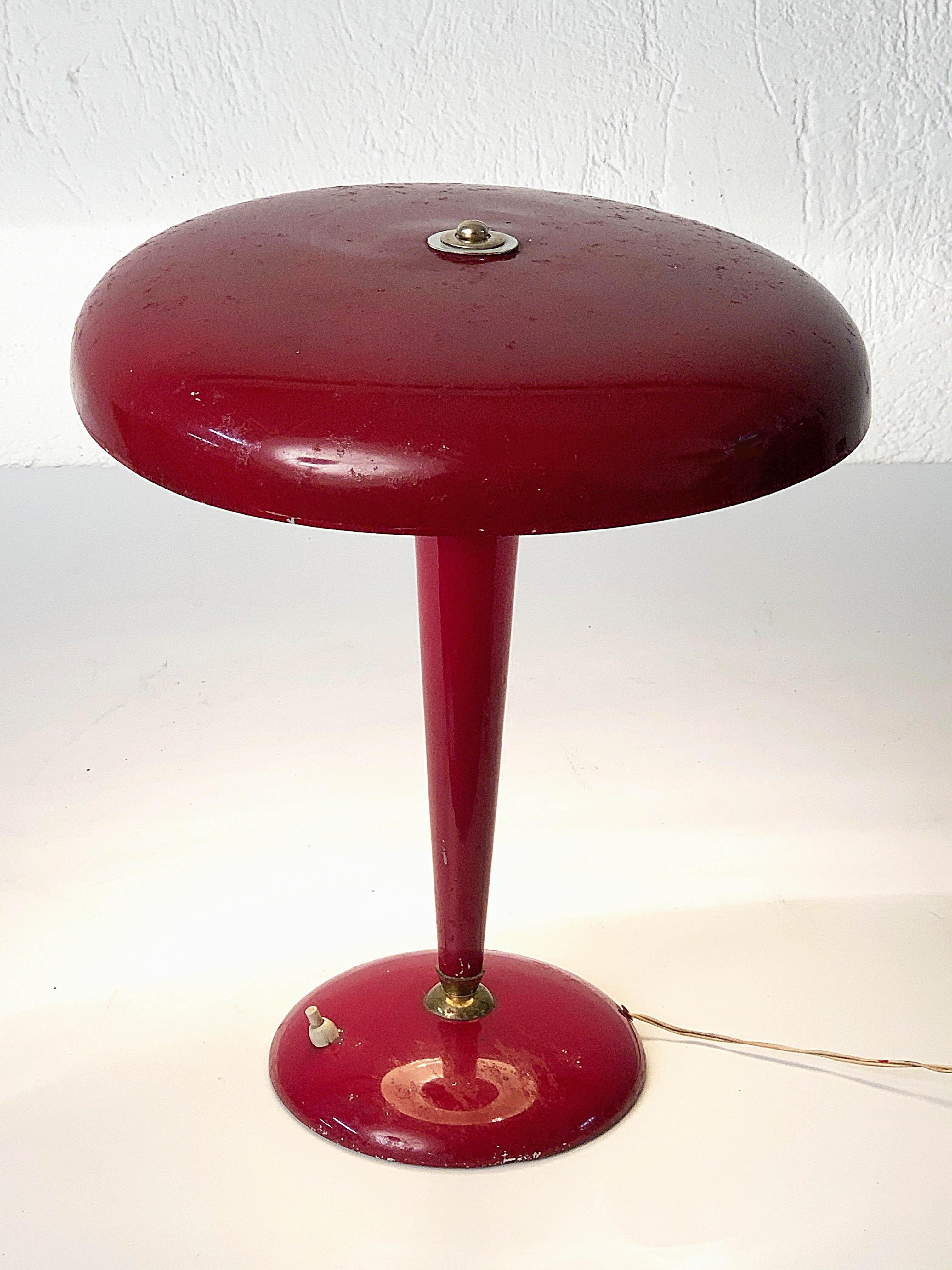 Midcentury Oscar Torlasco Red Aluminum and Brass Italian Table Lamp, 1950s For Sale 7