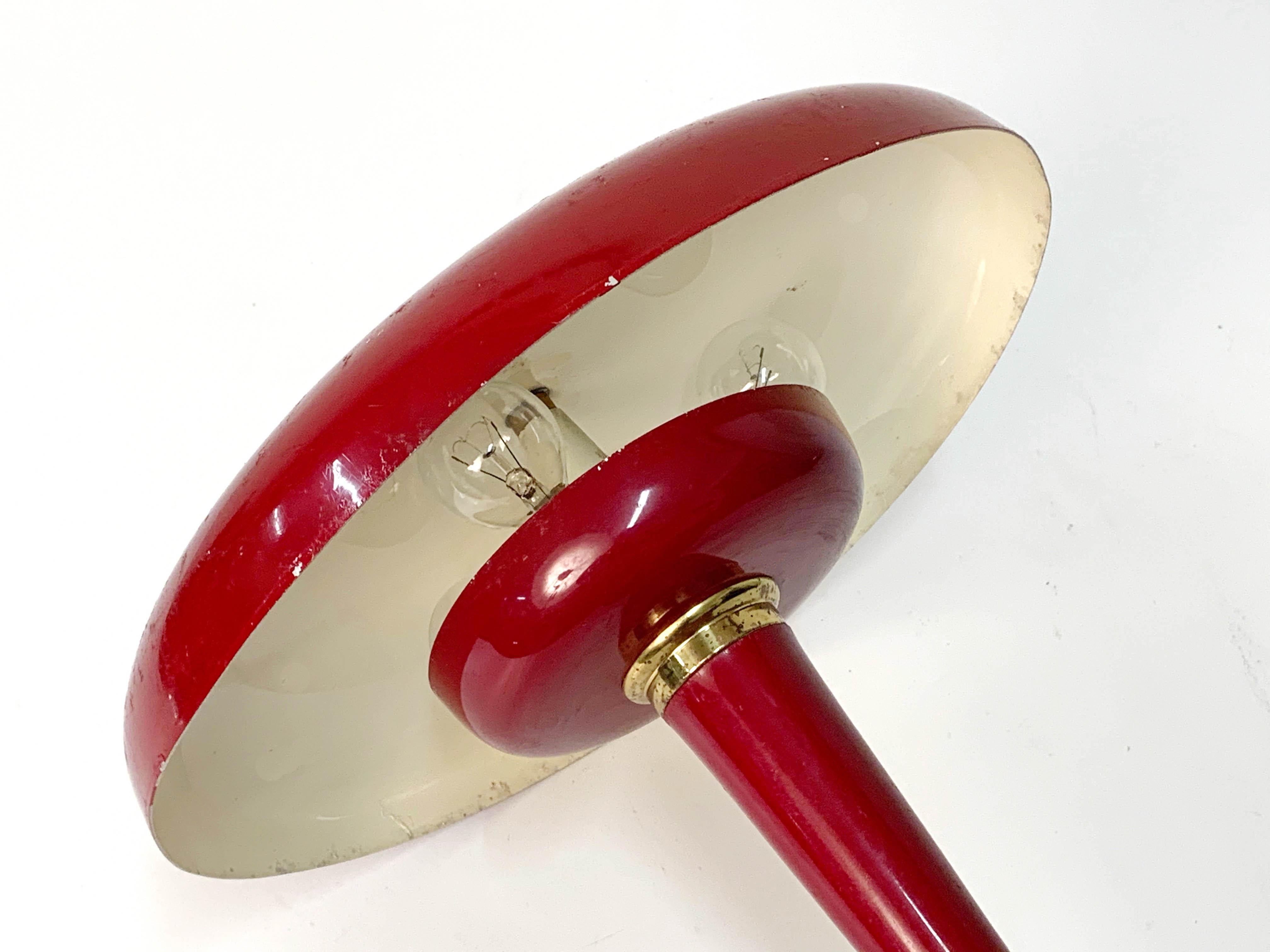Mid-20th Century Midcentury Oscar Torlasco Red Aluminum and Brass Italian Table Lamp, 1950s For Sale