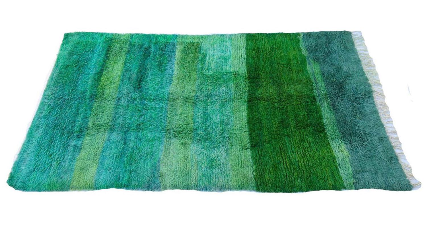 Hand-Woven Midcentury Moroccan Oulmes Rug  6'1 X 9'3 For Sale