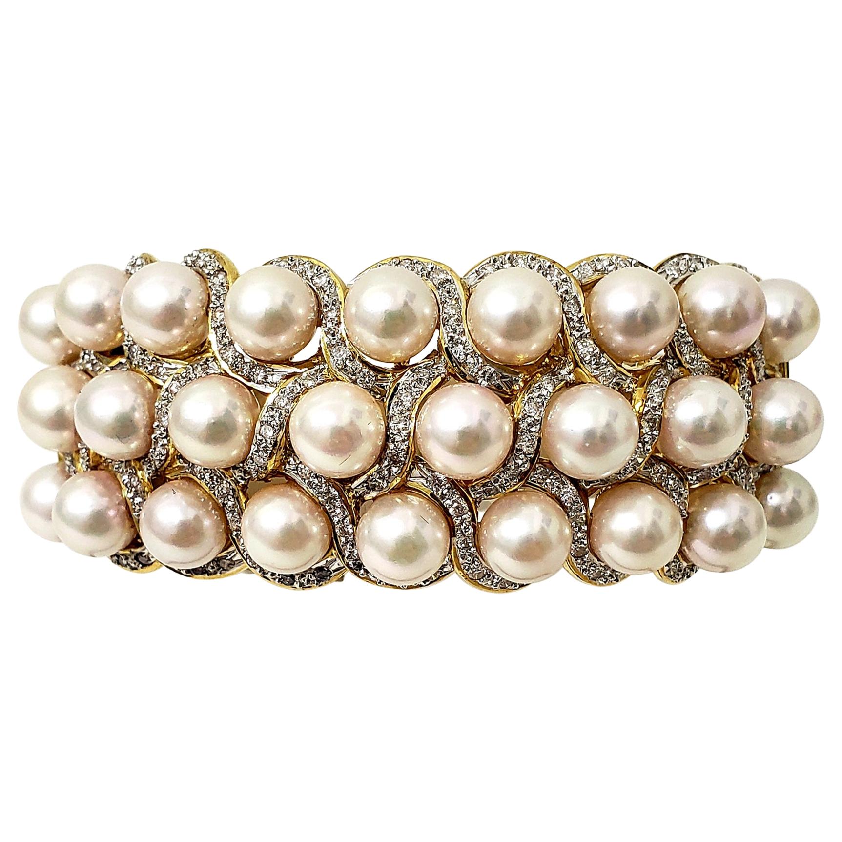 Midcentury Outstanding Luxury Diamonds and Pearls Bangle Handcrafted in 18k Gold For Sale