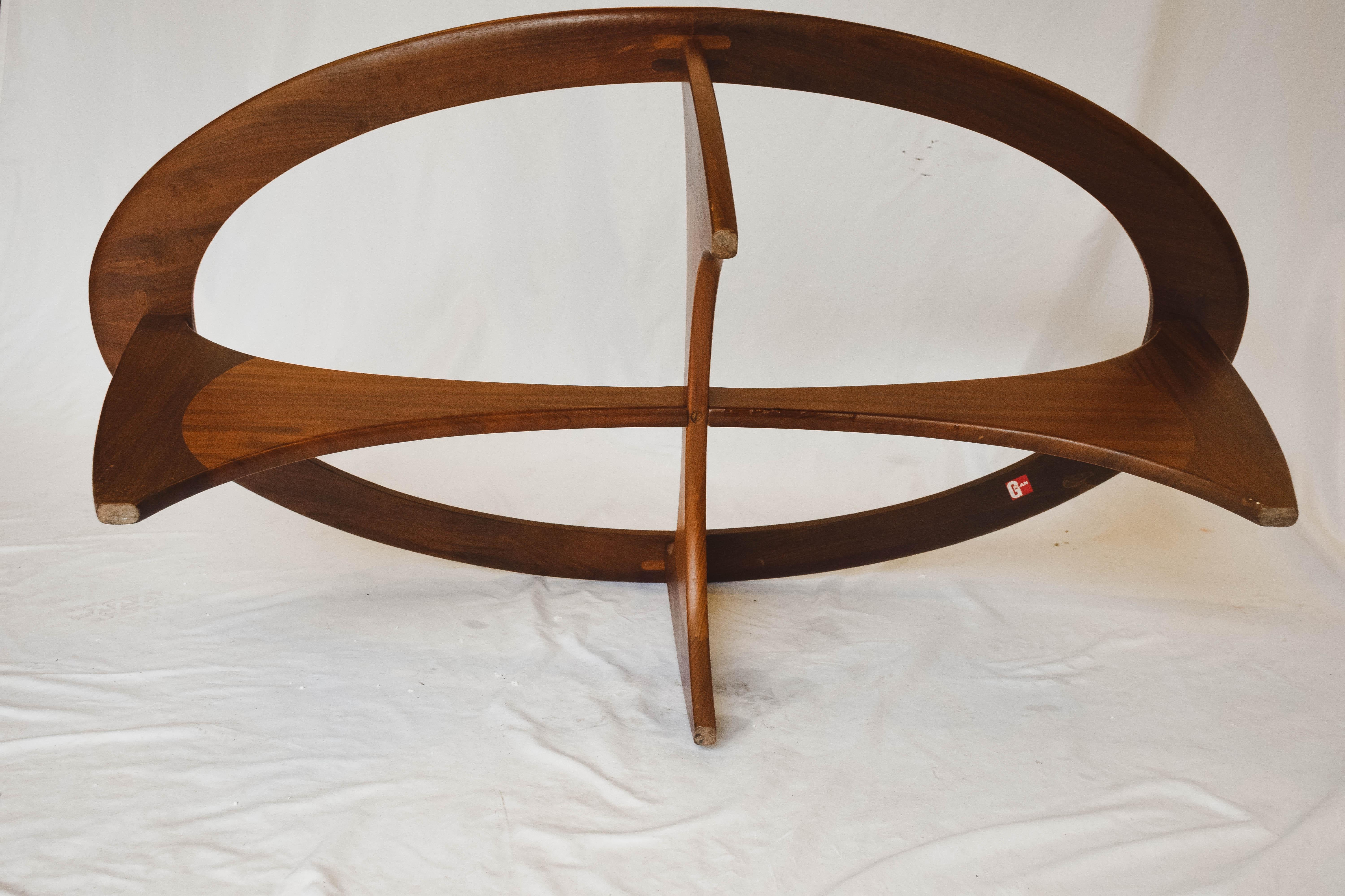 Midcentury Oval 'Astro' Coffee Table with Glass Top by G-Plan, 1960 2