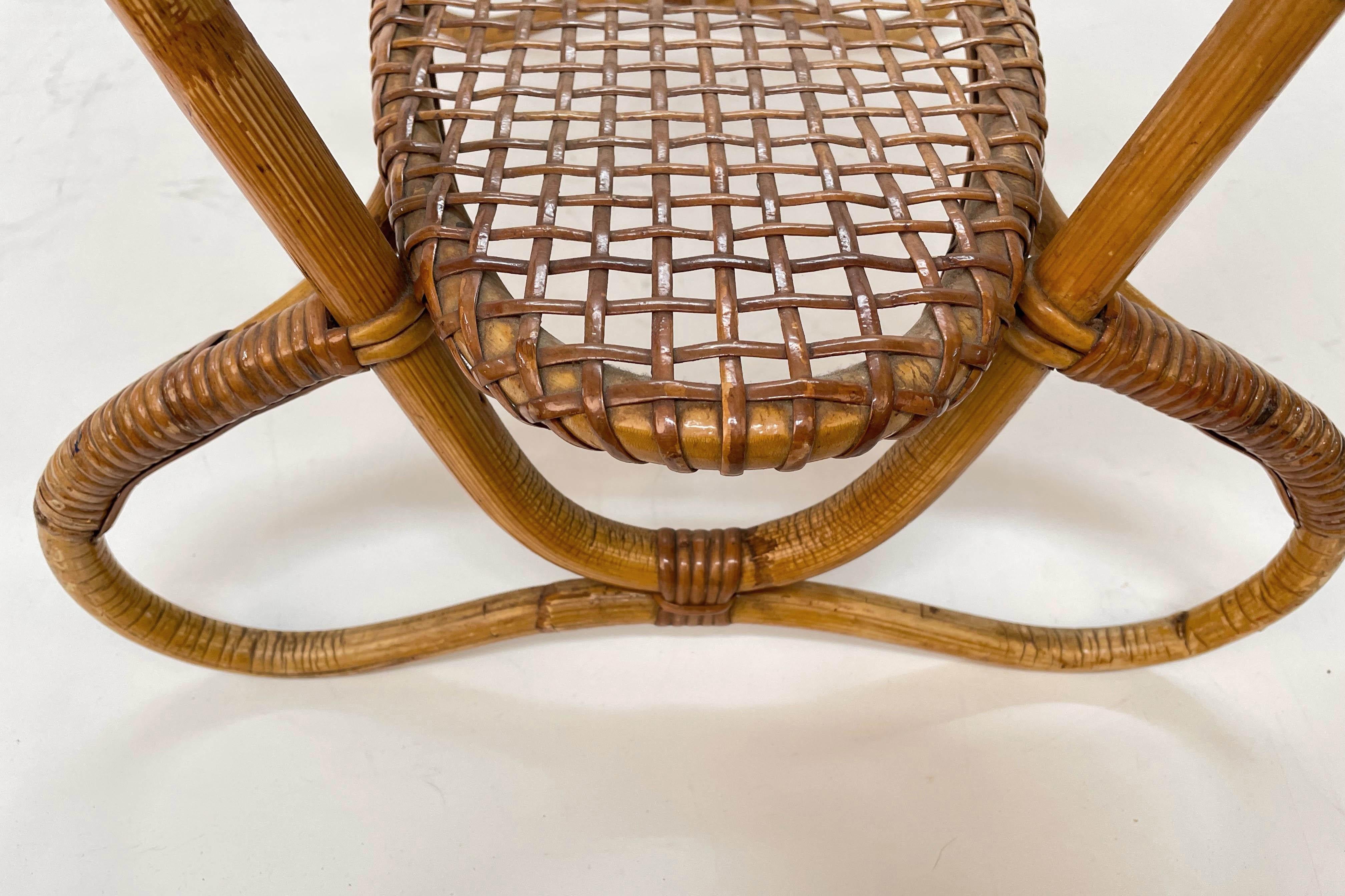 Table basse hollandaise ovale en rotin et bambou avec plateau en verre, années 1950 en vente 9