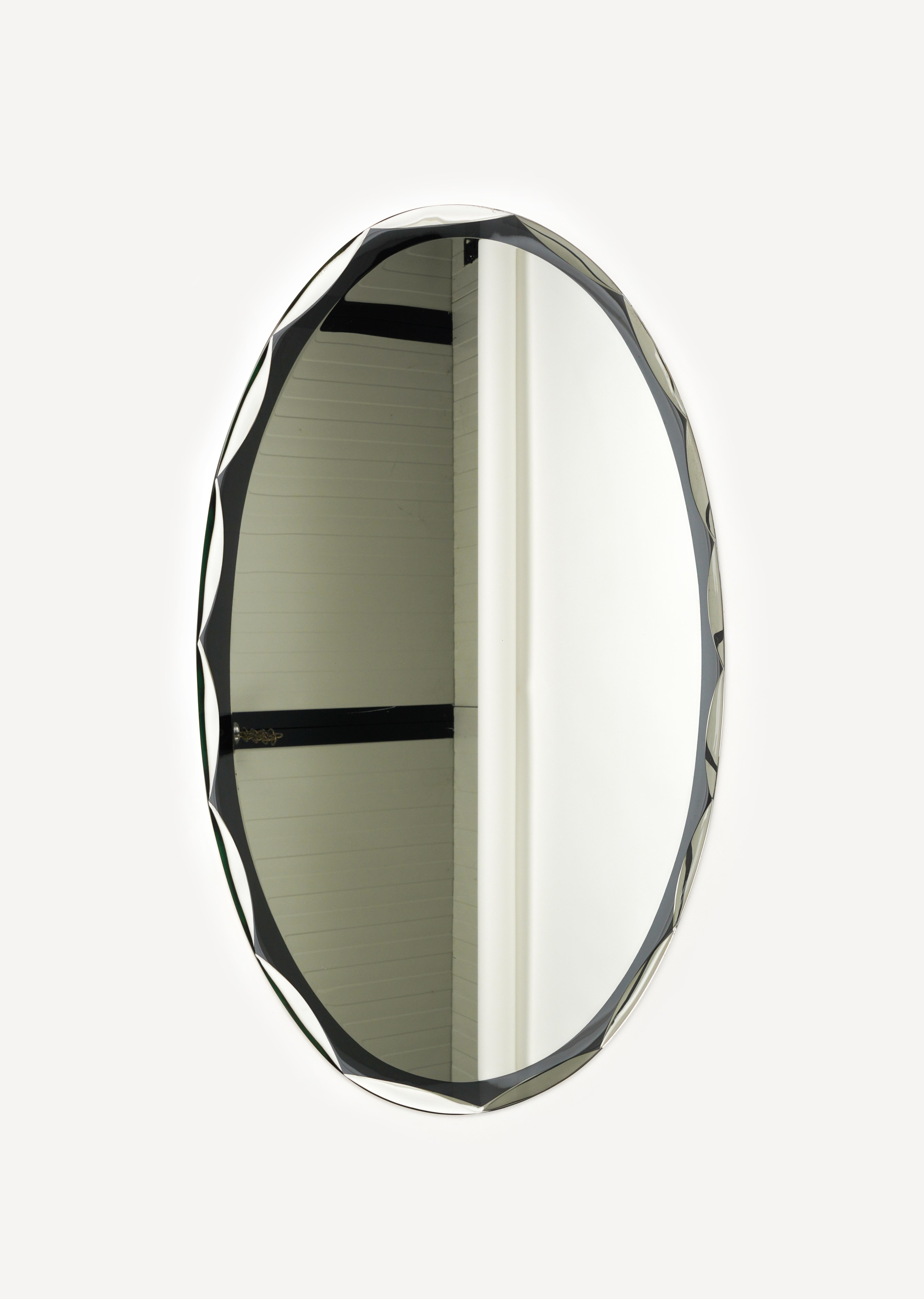Italian Midcentury Oval Wall Mirror Attributed to Metalvetro Galvorame, Italy 1970s For Sale